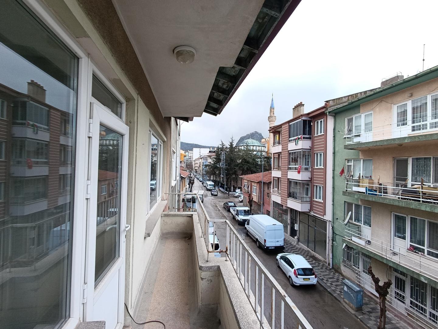 PLAZA'DAN DERVİŞPAŞA'DA 3+1 AFJETLİ GENİŞ KİRALIK DAİRE - Resim 19