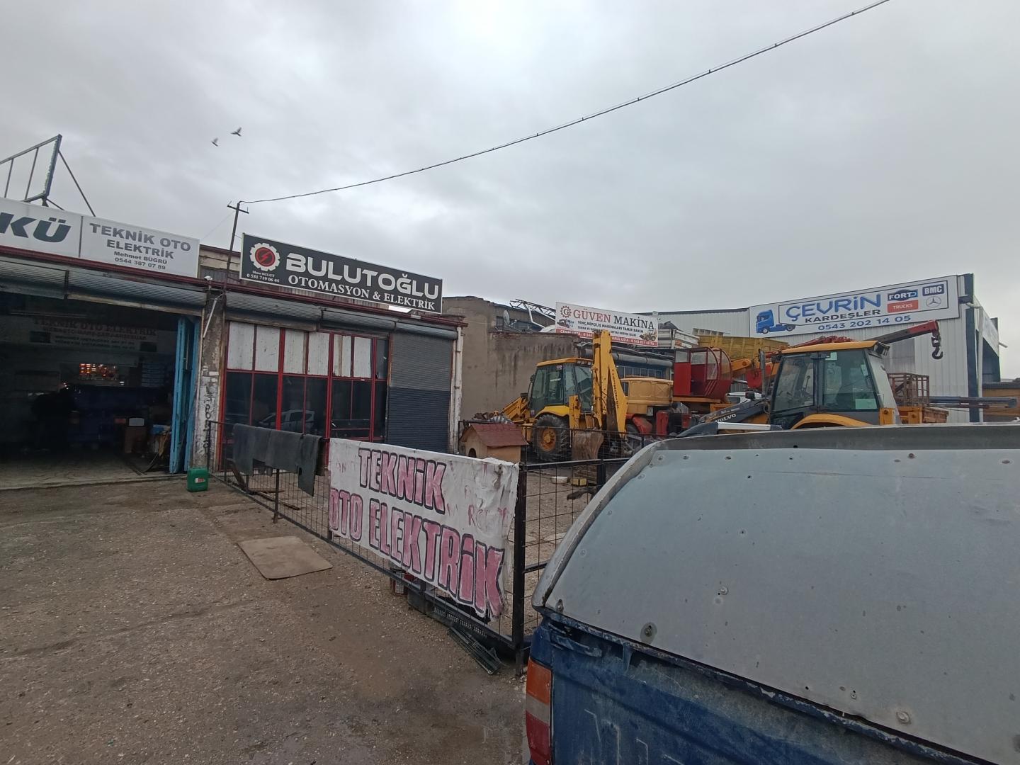 PLAZA'DAN 2. KÜÇÜK SANAYİ'DE 5. ADA 1. BLOK'DA SATILIK İŞYERİ - Resim 4