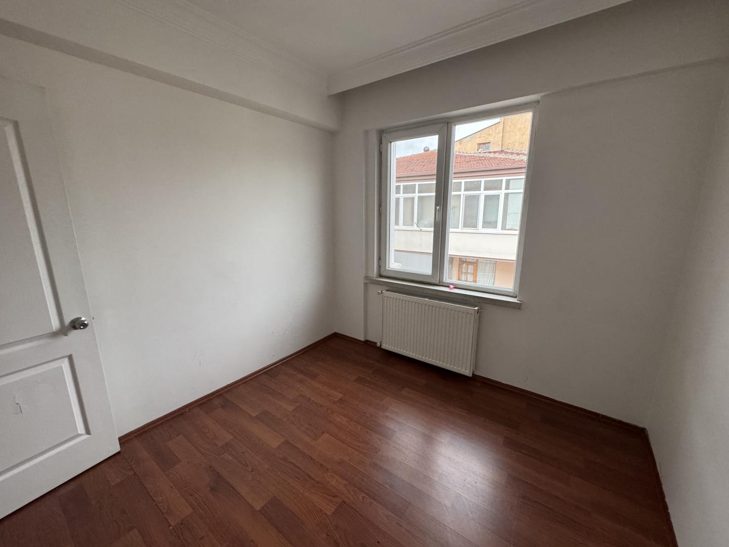 Plaza'dan Şehrin Örnek Mahallesi Örnekevlerde 3+1 Fırsat Daire - Resim 14