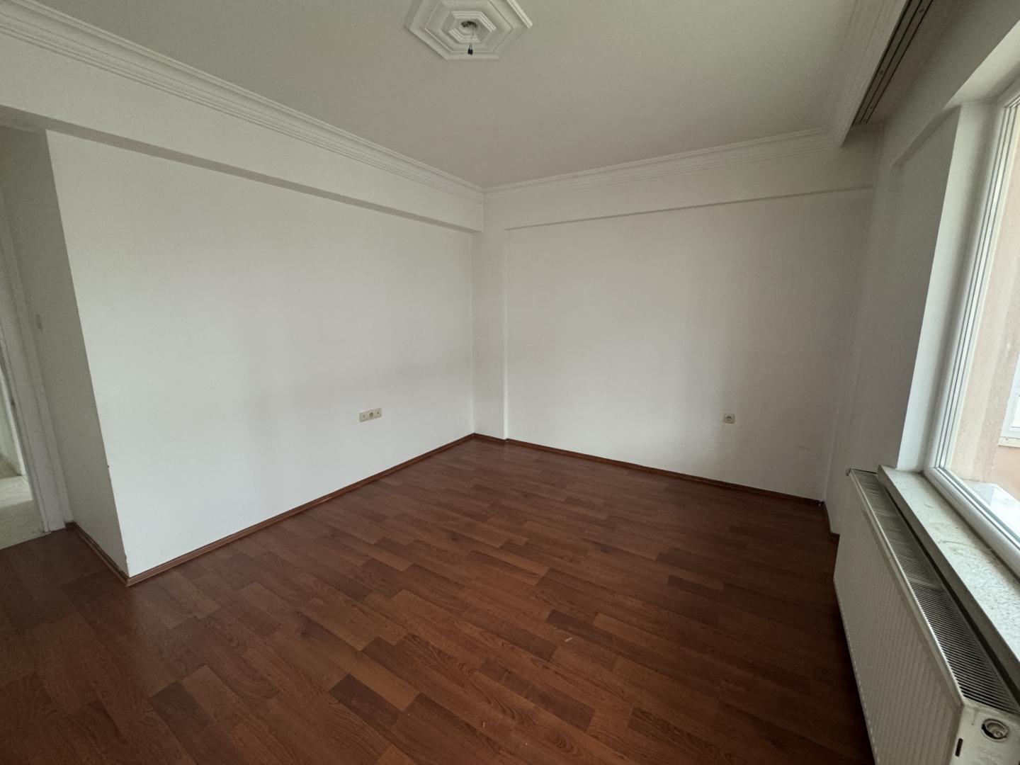 Plaza'dan Şehrin Örnek Mahallesi Örnekevlerde 3+1 Fırsat Daire - Resim 17