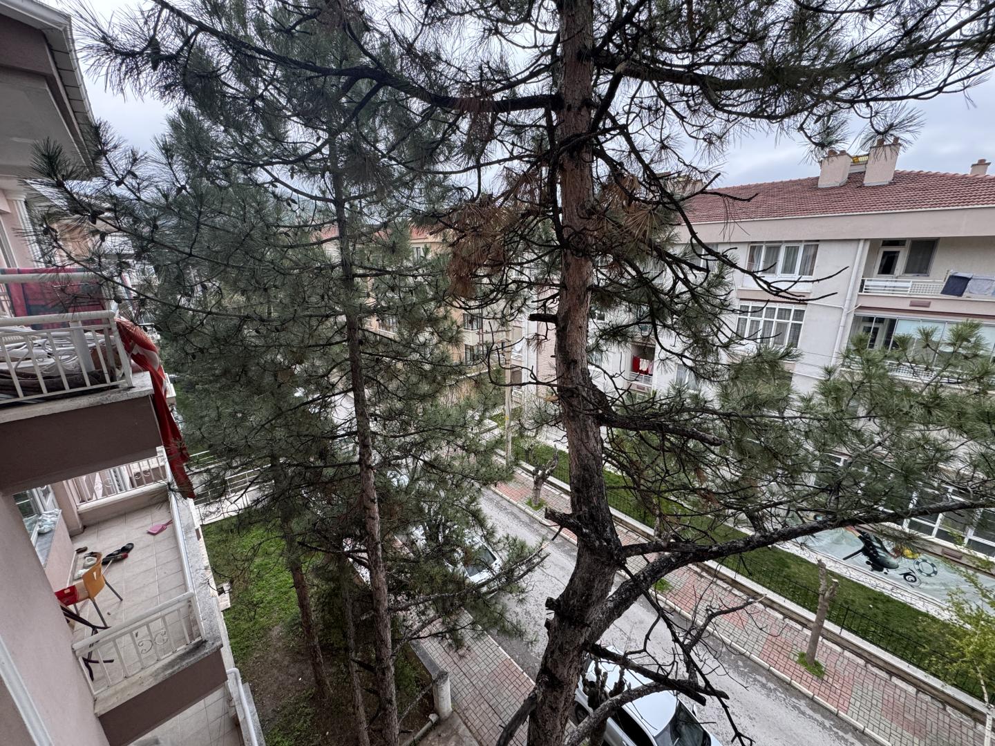 Plaza'dan Şehrin Örnek Mahallesi Örnekevlerde 3+1 Fırsat Daire - Resim 26