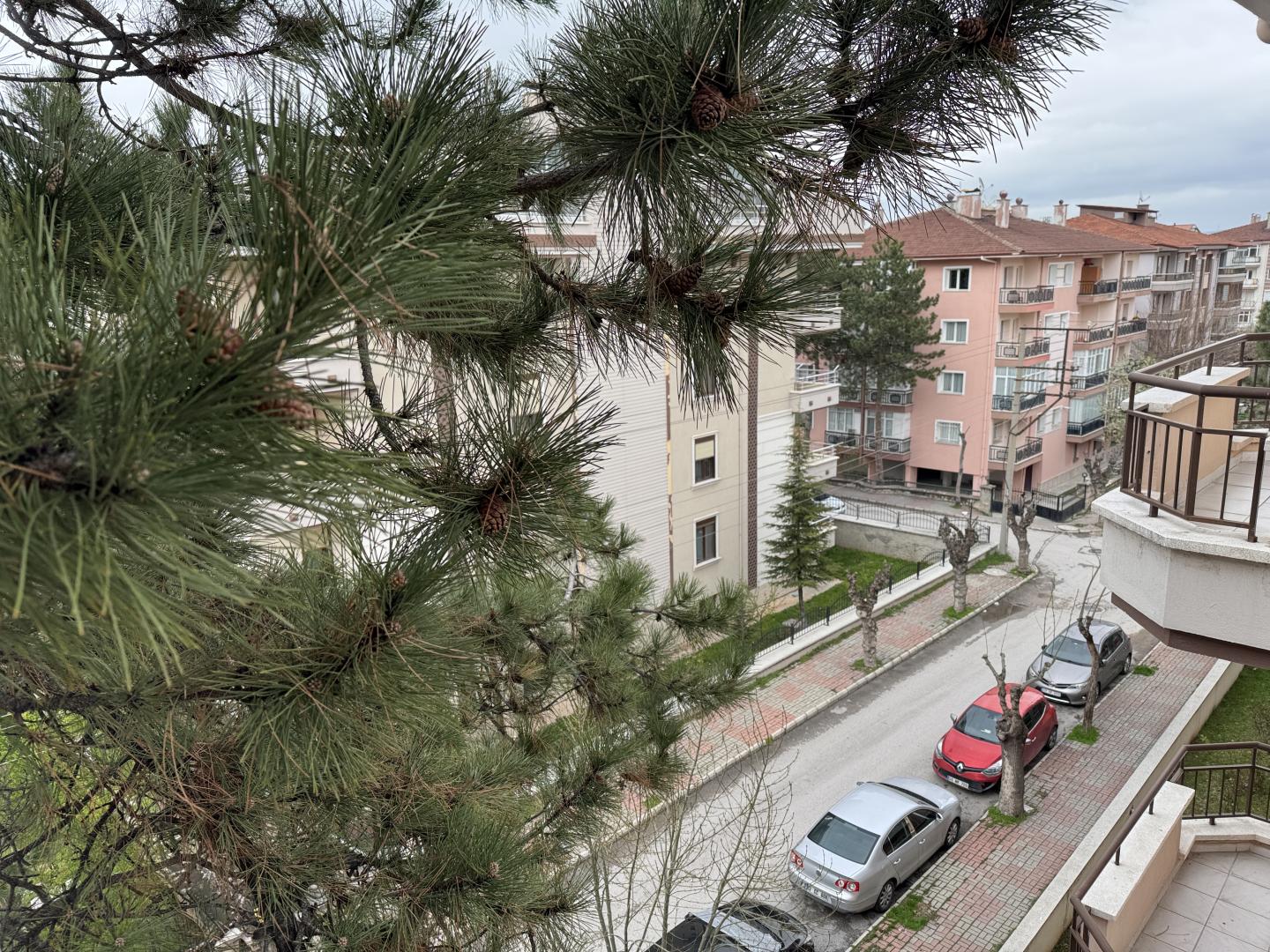 Plaza'dan Şehrin Örnek Mahallesi Örnekevlerde 3+1 Fırsat Daire - Resim 27