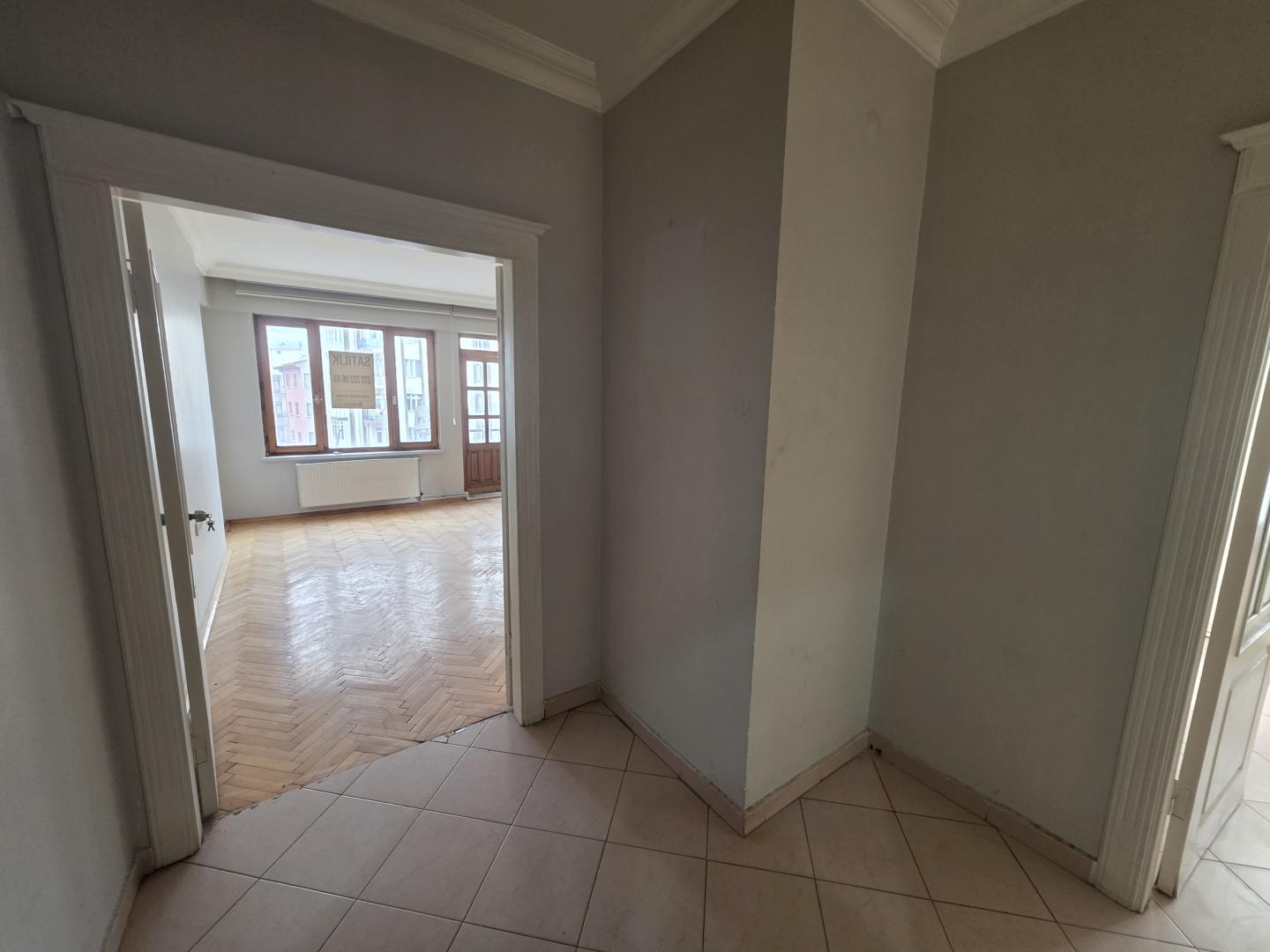 Plaza'dan Yeşilyol'da AraKat Otoparklı Asansörlü Daire Ofis - Resim 9