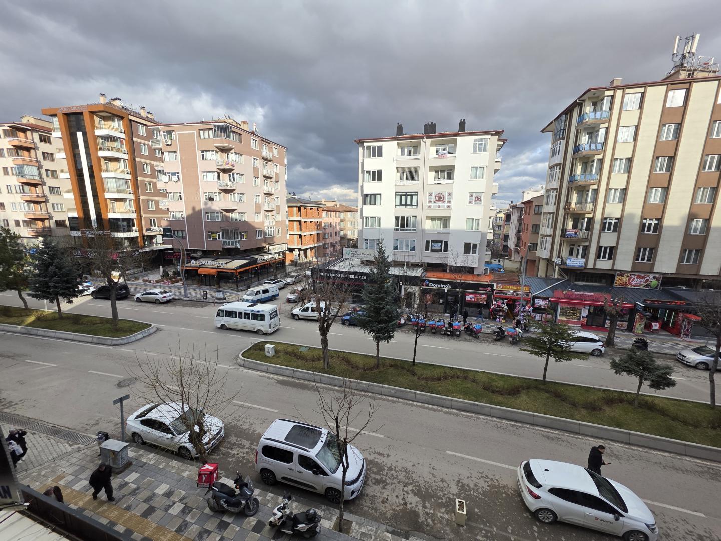 Plaza'dan Yeşilyol'da AraKat Otoparklı Asansörlü Daire Ofis - Resim 17