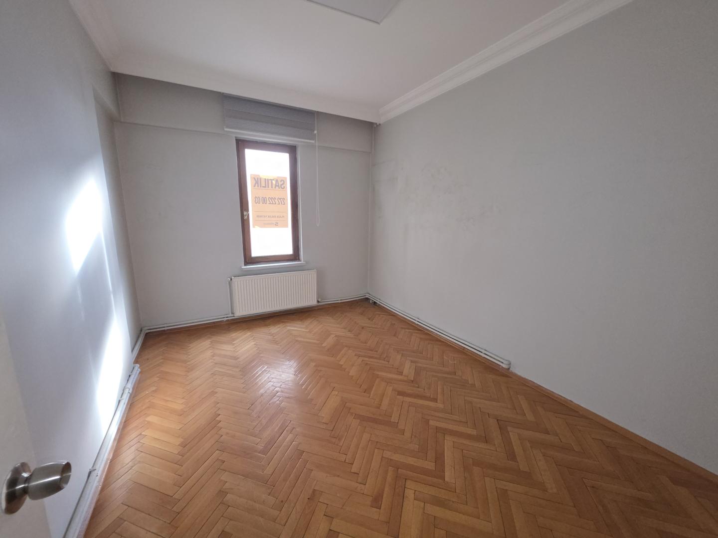 Plaza'dan Yeşilyol'da AraKat Otoparklı Asansörlü Daire Ofis - Resim 27