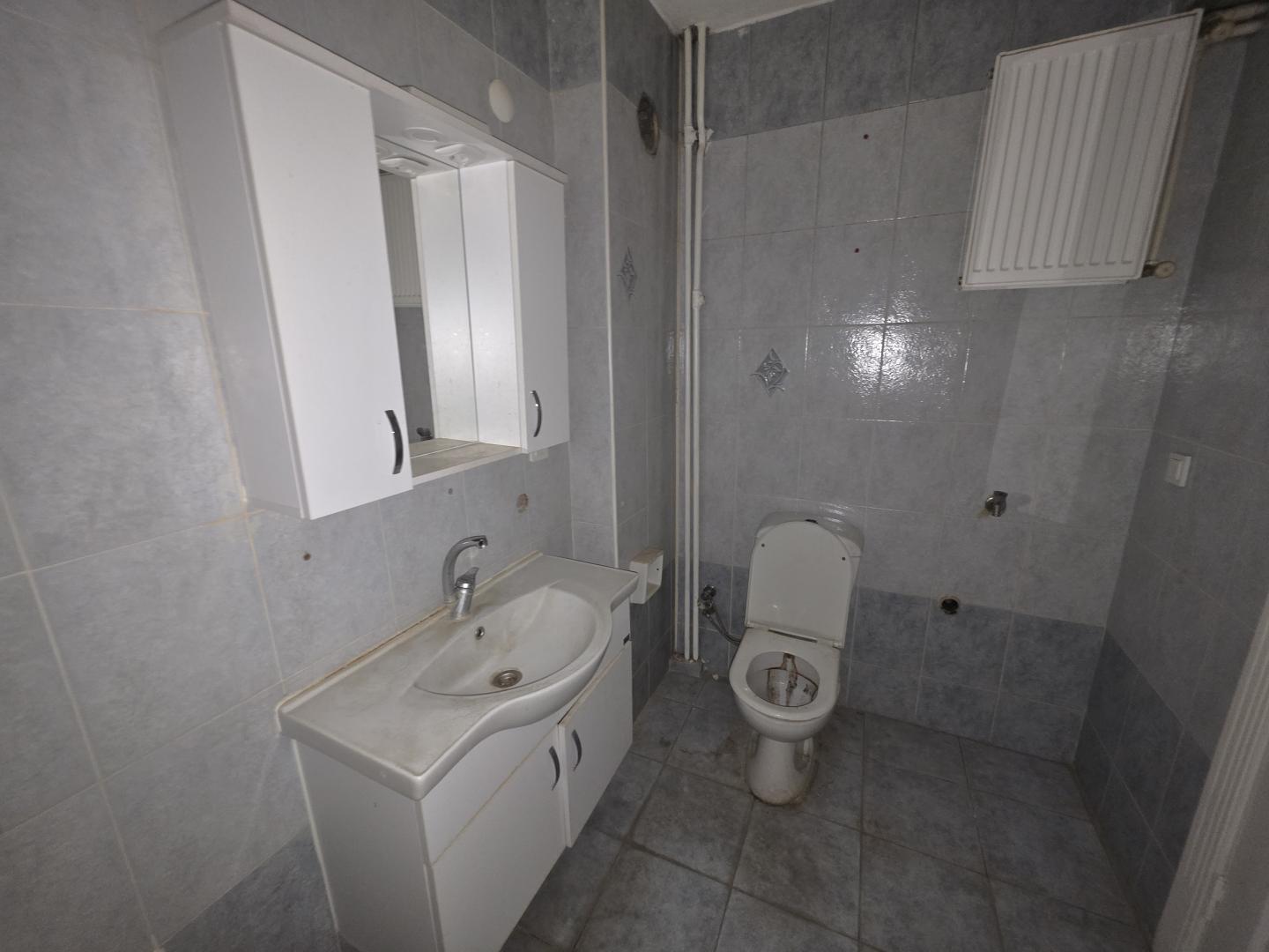 Plaza'dan Yeşilyol'da AraKat Otoparklı Asansörlü Daire Ofis - Resim 34