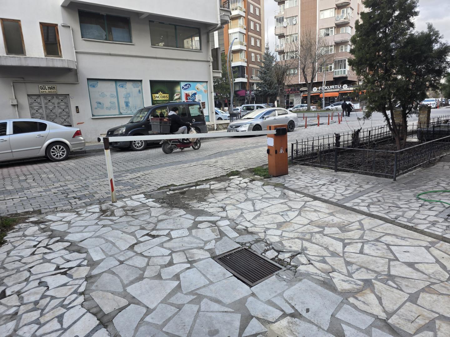 Plaza'dan Yeşilyol'da AraKat Otoparklı Asansörlü Daire Ofis - Resim 36