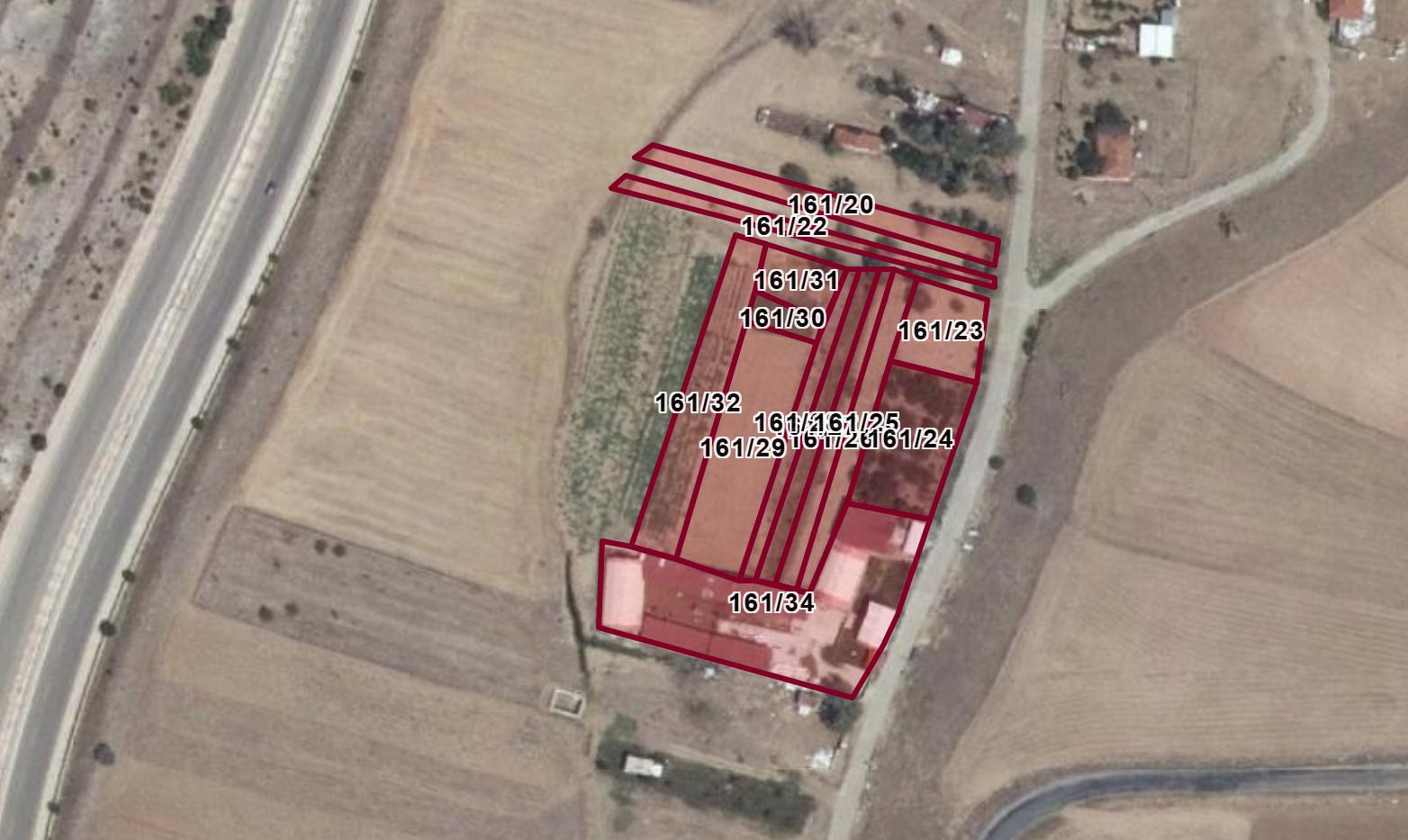 Plaza'dan Yarımcada Acil Satılık Yolu Suyu Olan Satılık Tarla - Resim 2