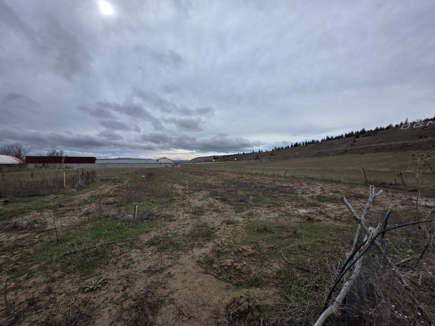 Plaza'dan Yarımcada Acil Satılık Yolu Suyu Olan Satılık Tarla - Resim 5