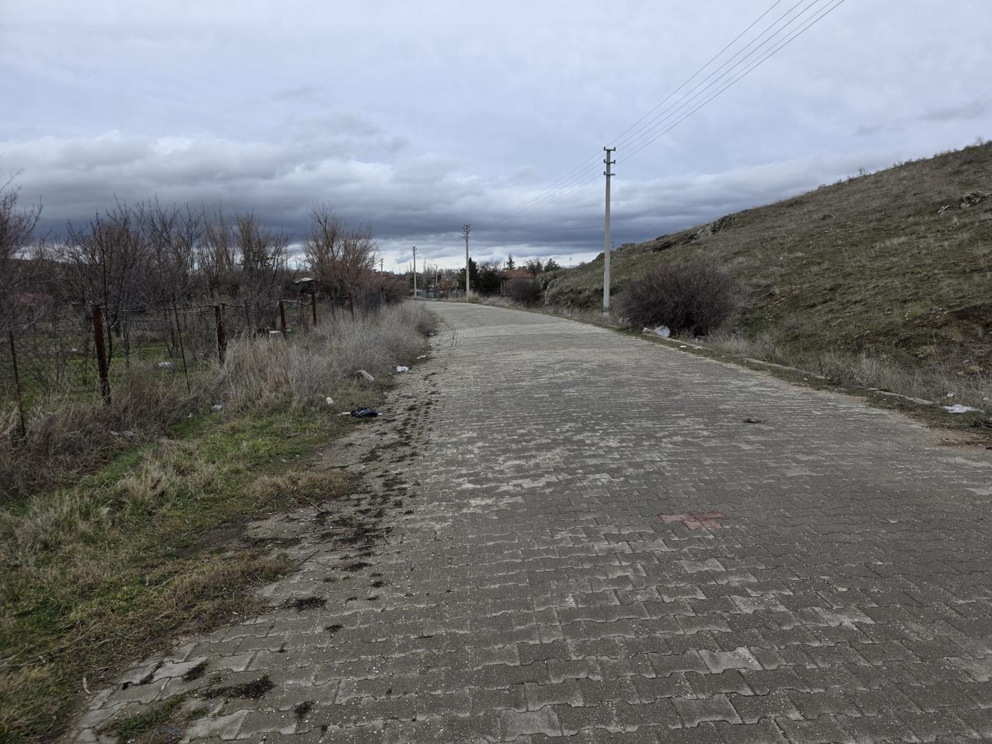 Plaza'dan Yarımcada Acil Satılık Yolu Suyu Olan Satılık Tarla - Resim 9