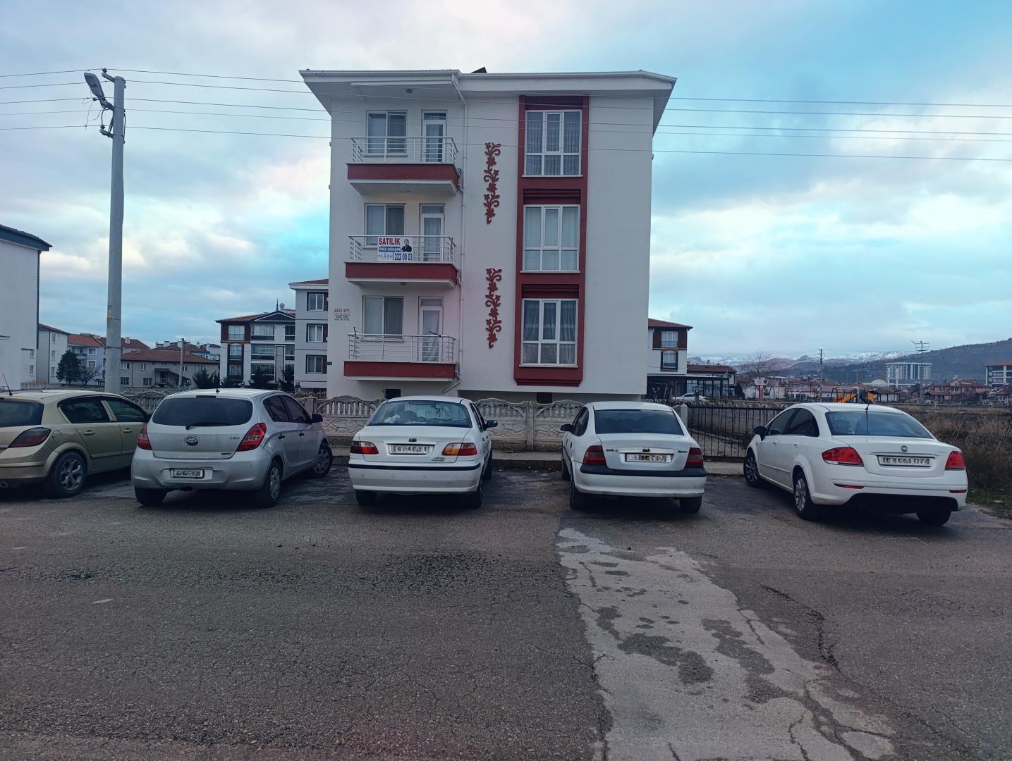 PLAZA'DAN FUAR ALANI KARŞISI 2+1 ARAKAT LÜKS SATILIK DAİRE