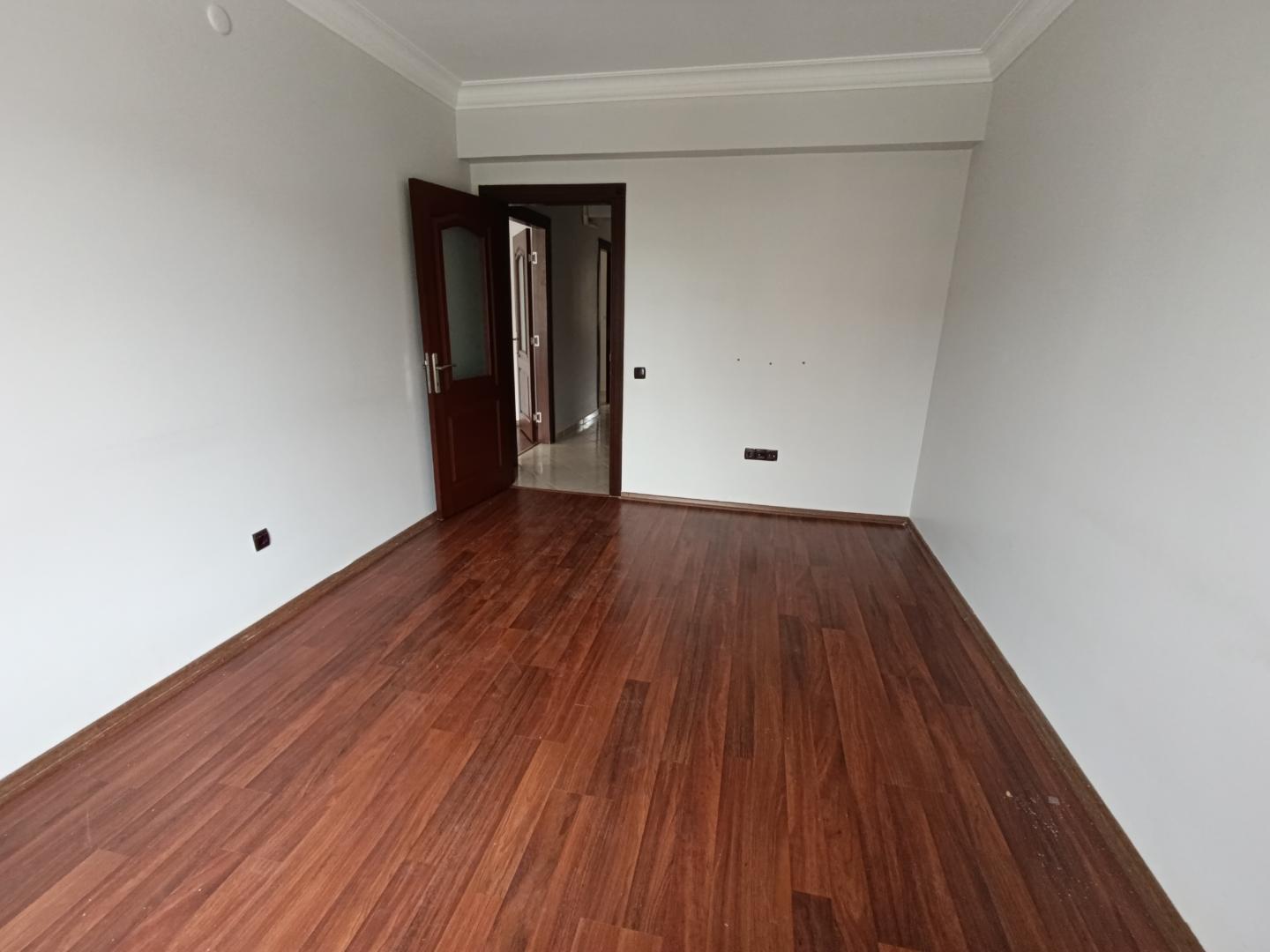 PLAZA'DAN SELÇUKLU MAH.'DE KANDİLLİ KONAKLARINDA 3+1 ARAKAT SATILIK DAİRE - Resim 8