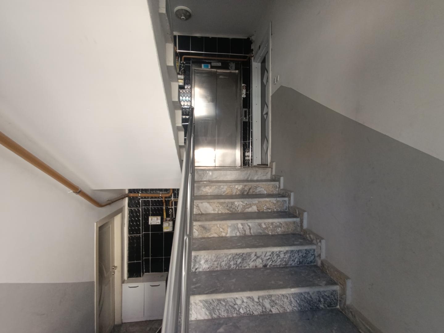 PLAZA'DAN ZAFER MAH.'DE 2+1 ARAKAT ASANSÖRLÜ SATILIK DAİRE - Resim 6