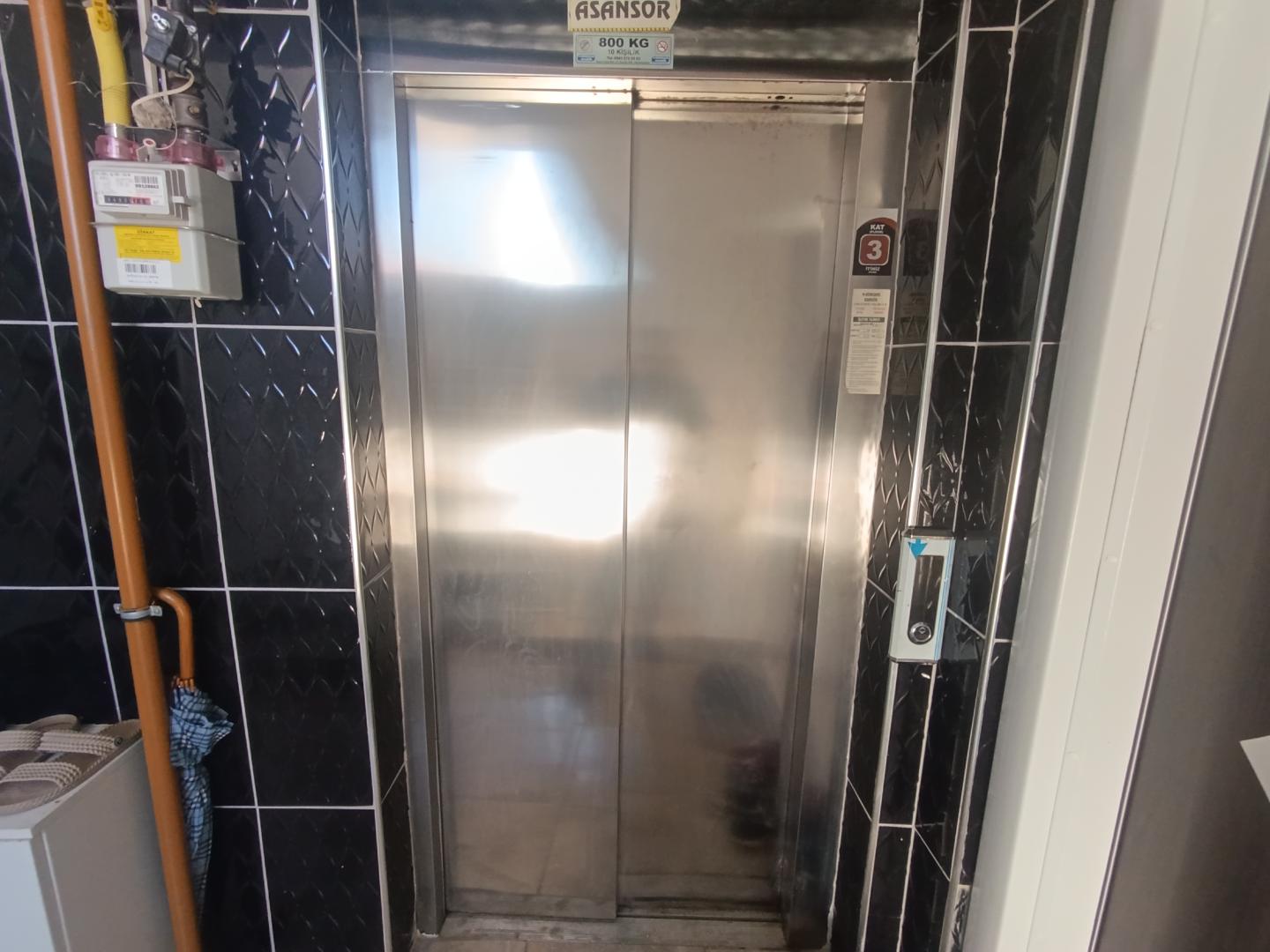 PLAZA'DAN ZAFER MAH.'DE 2+1 ARAKAT ASANSÖRLÜ SATILIK DAİRE - Resim 7