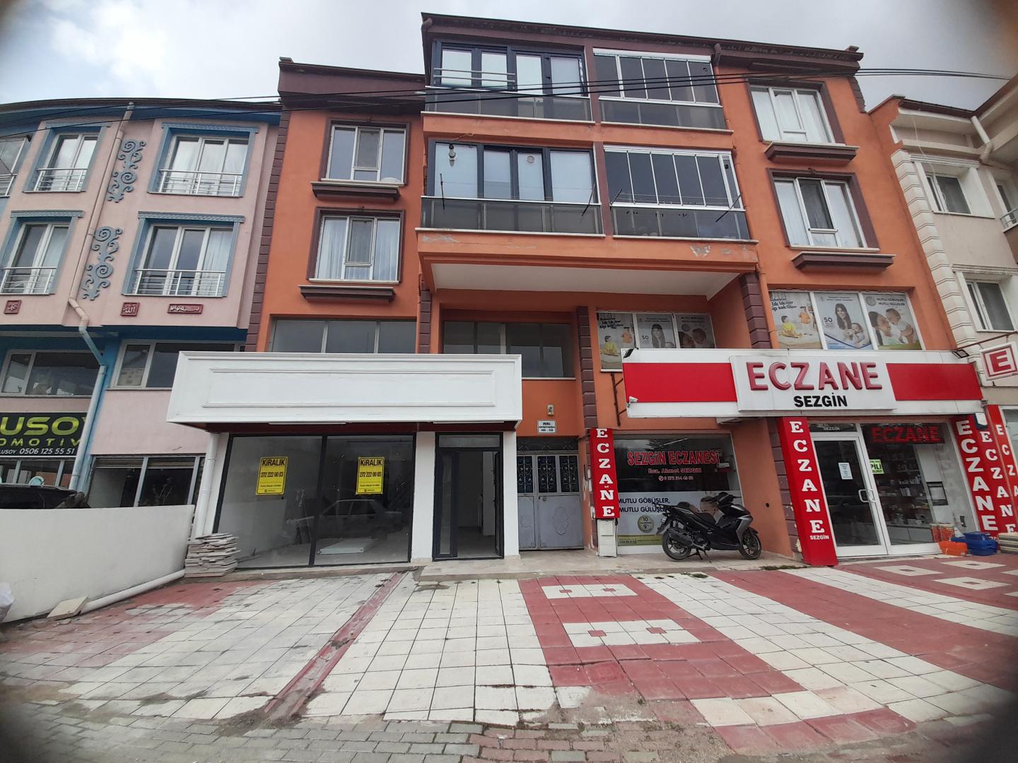 PLAZA EMLAK SAHİPATA ASM KARŞISI ECZANEYE UYGUN  İÇİ YAPILI KİRALIK DÜKKAN