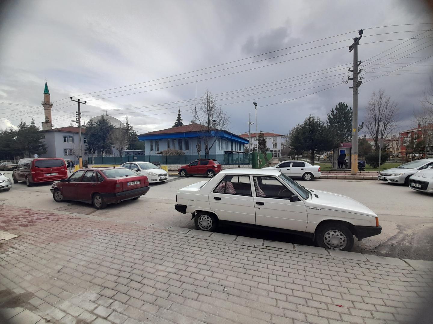 PLAZA EMLAK SAHİPATA ASM KARŞISI ECZANEYE UYGUN  İÇİ YAPILI KİRALIK DÜKKAN - Resim 4