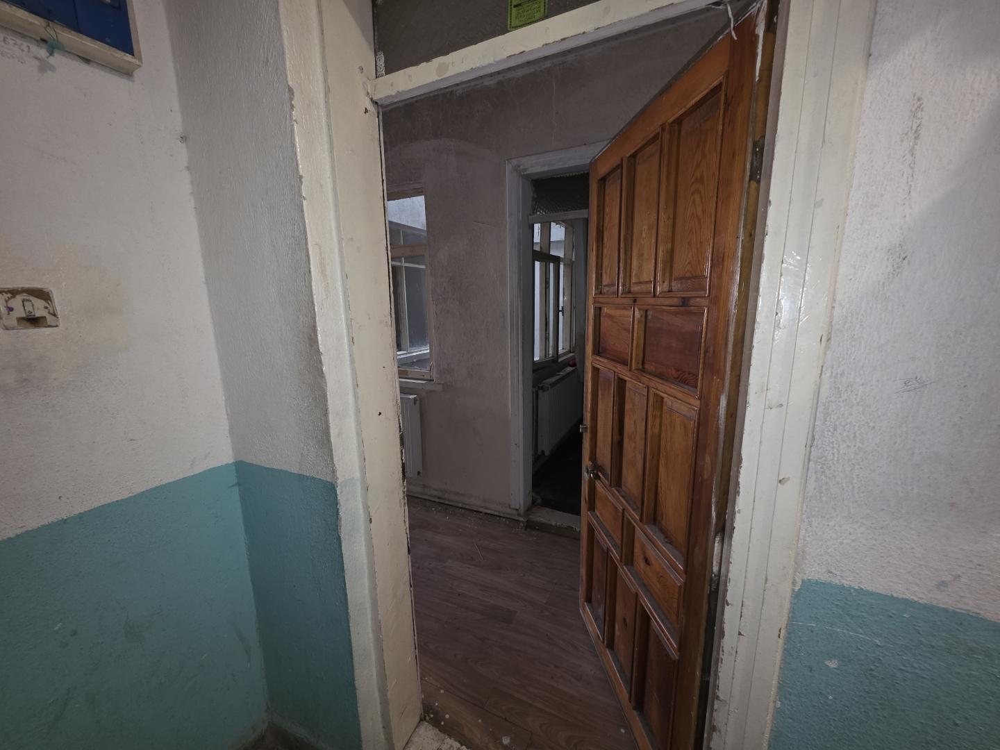 Plaza'dan Ambaryolunda Cadde Cepheli AraKat Fırsat Daire - Resim 5