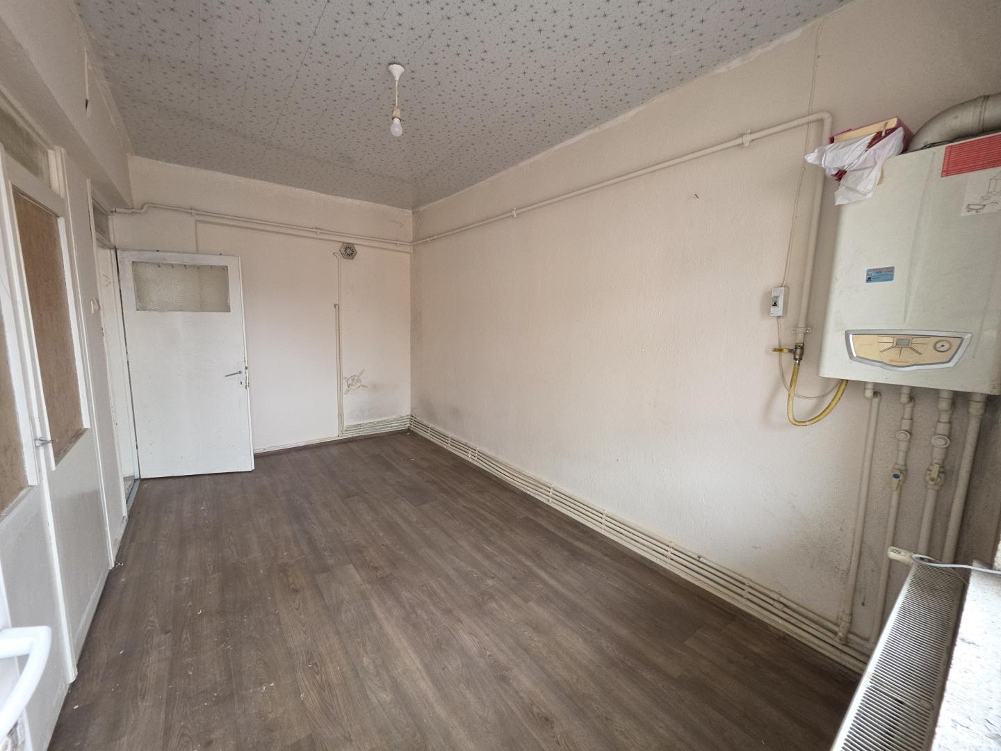 Plaza'dan Ambaryolunda Cadde Cepheli AraKat Fırsat Daire - Resim 20