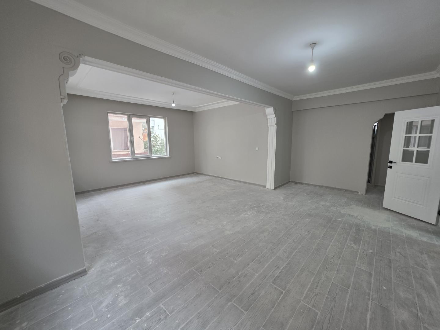  Plaza'dan Cumhuriyet'te Full Tadilatlı AraKat Fırsat Daire - Resim 15