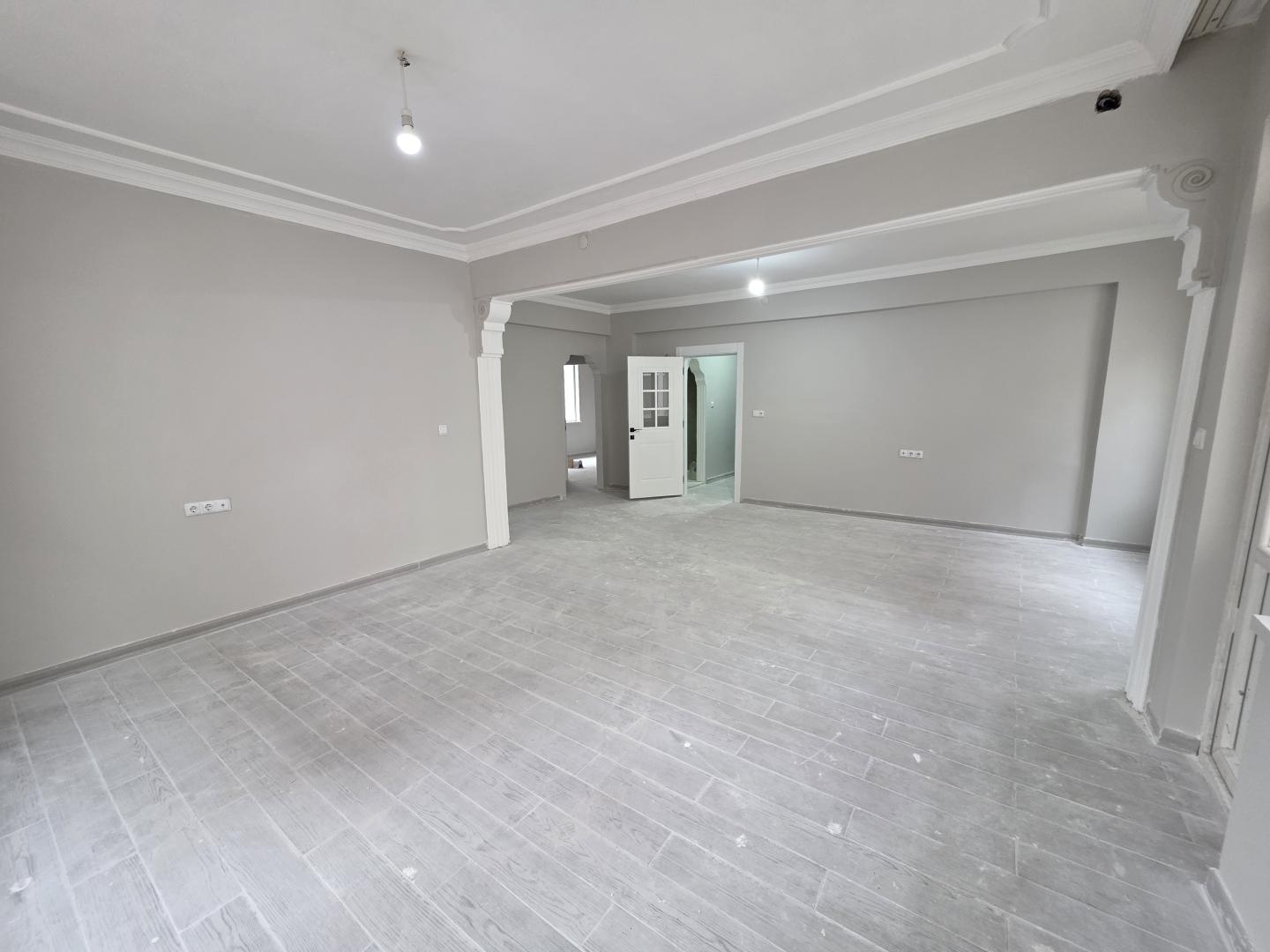  Plaza'dan Cumhuriyet'te Full Tadilatlı AraKat Fırsat Daire - Resim 17