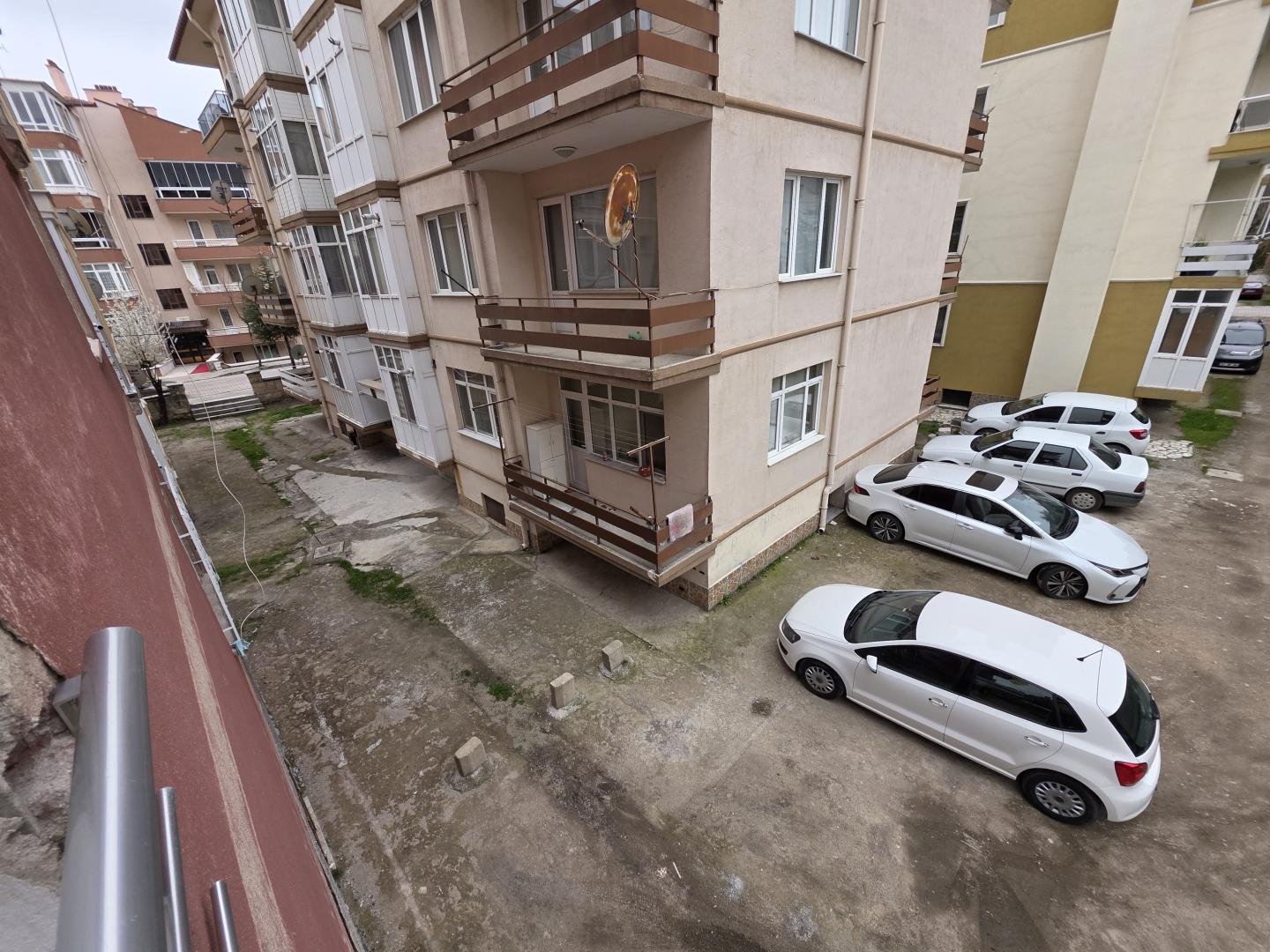  Plaza'dan Cumhuriyet'te Full Tadilatlı AraKat Fırsat Daire - Resim 28