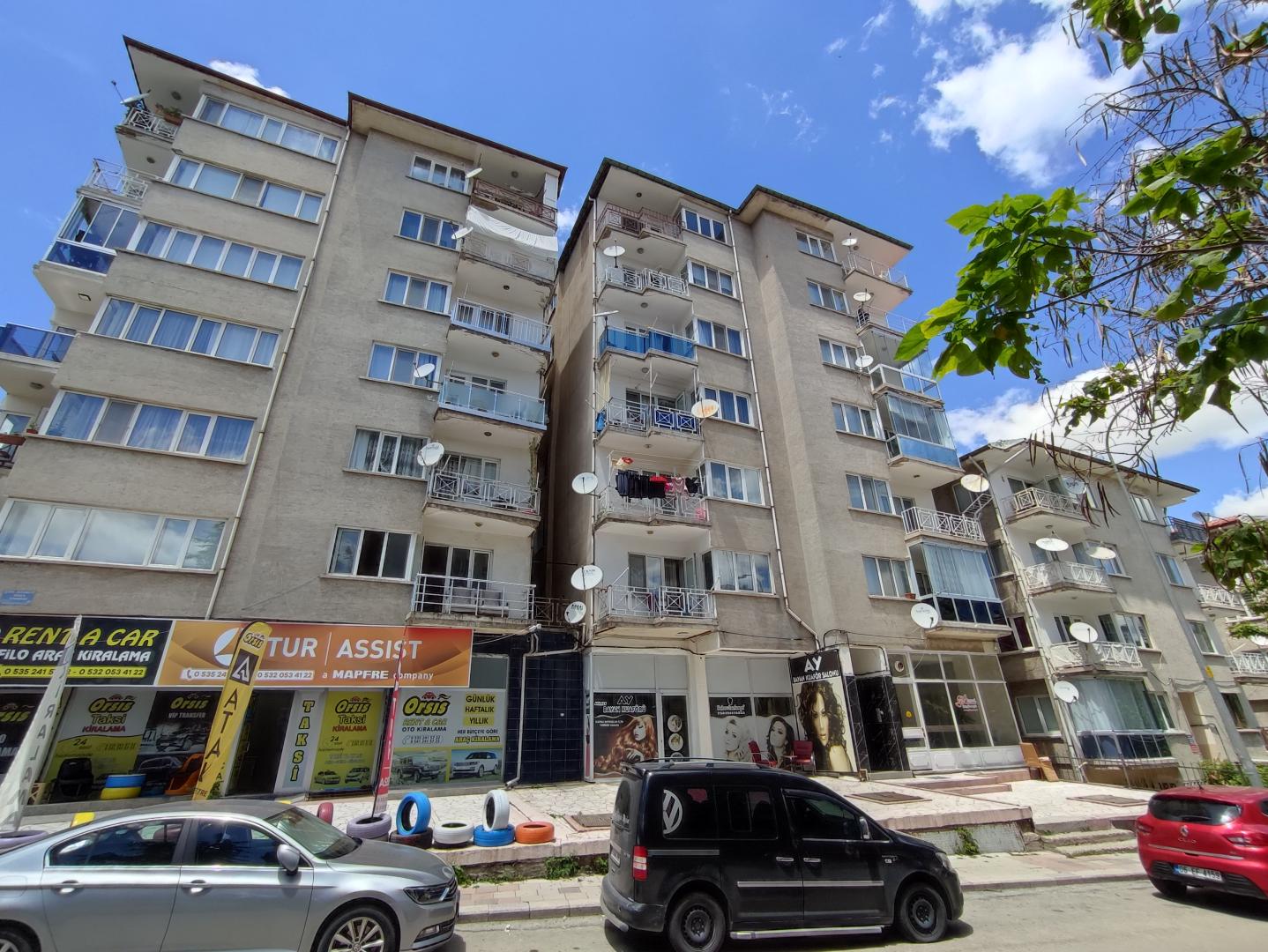 Plaza Emlak'tan Dervişpaşa'da Afjetli Asansörlü Kiralık Daire