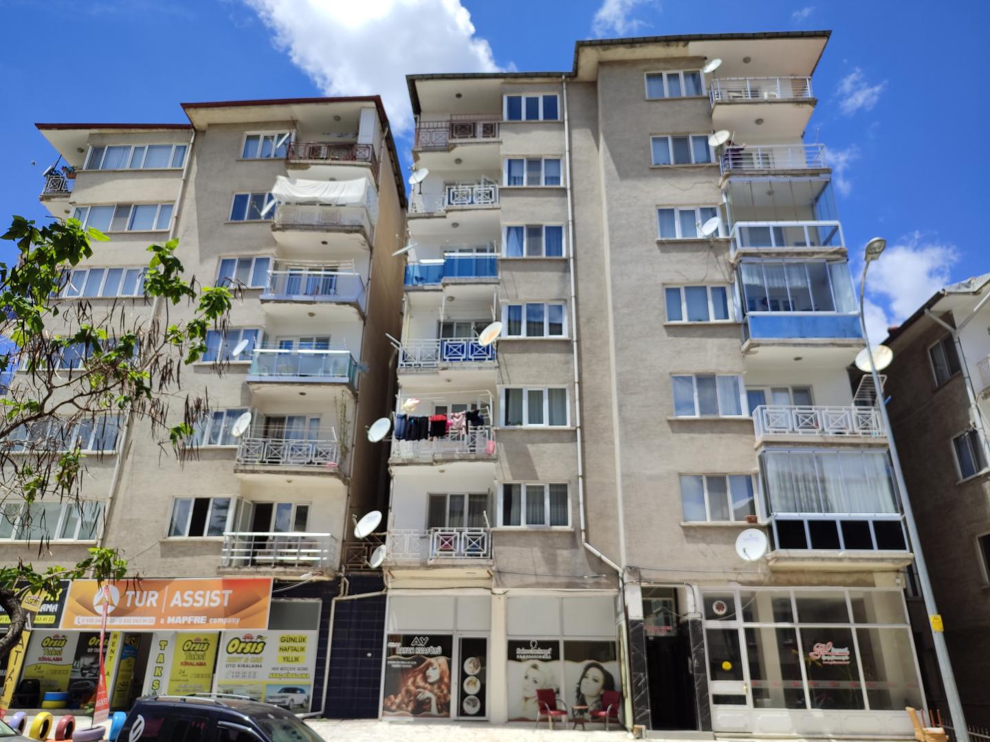 Plaza Emlak'tan Dervişpaşa'da Afjetli Asansörlü Kiralık Daire - Resim 2