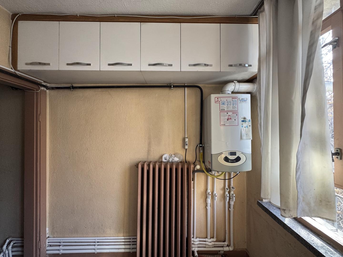 Plaza Emlak'tan Çarşı Merkezde Eşyalı Kiralık Geniş Daire - Resim 15