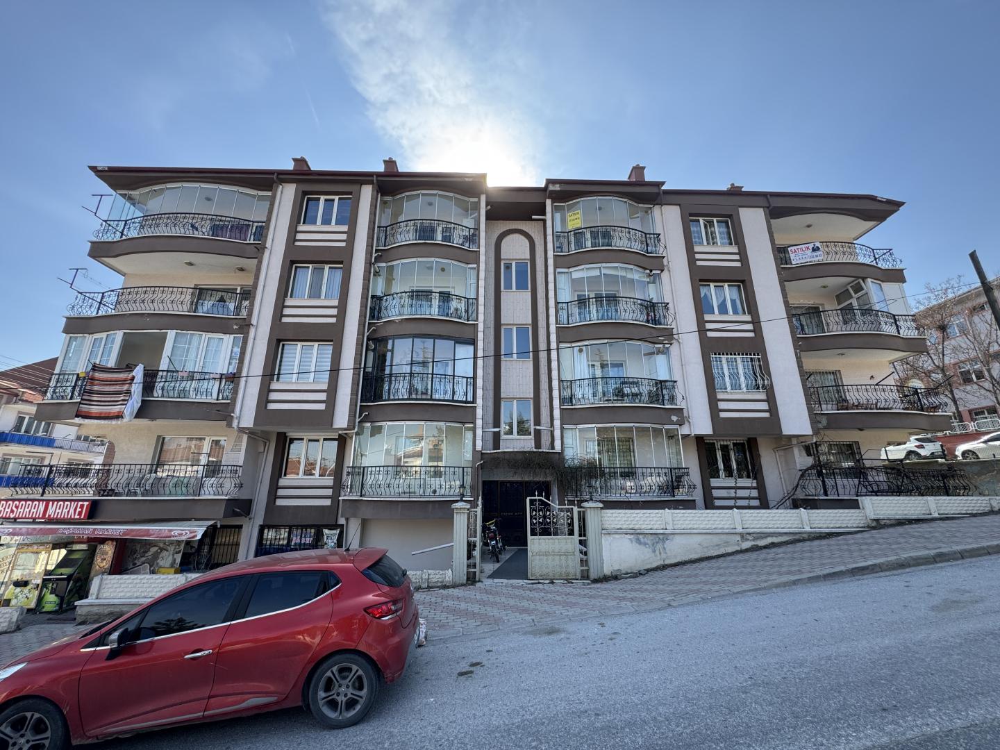 Plaza Emlak'tan Zafer Mahallesi Hıdırlık Yokuşunda Fırsat Satılık Daire