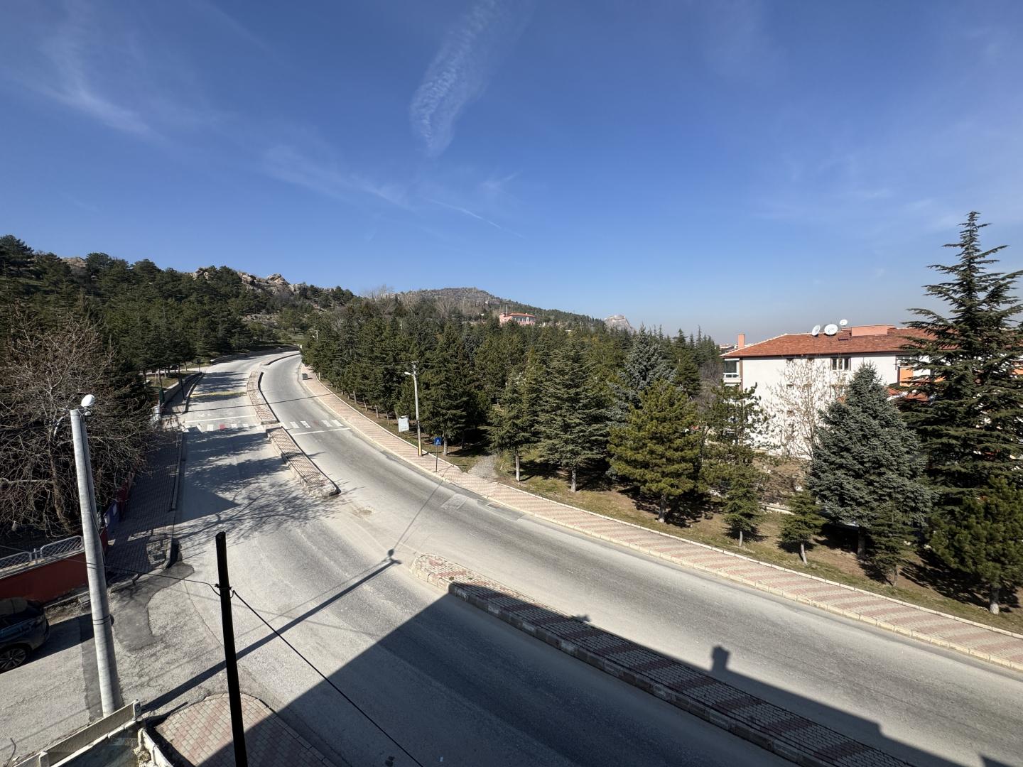 Plaza Emlak'tan Zafer Mahallesi Hıdırlık Yokuşunda Fırsat Satılık Daire - Resim 12