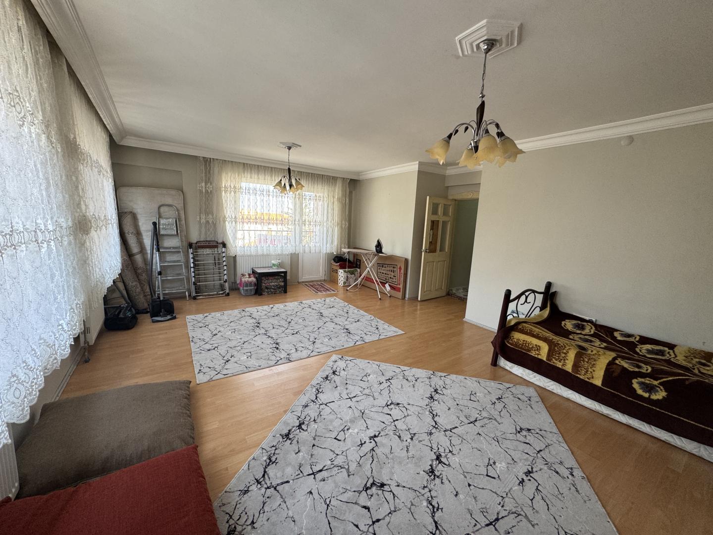 Plaza Emlak'tan Zafer Mahallesi Hıdırlık Yokuşunda Fırsat Satılık Daire - Resim 17