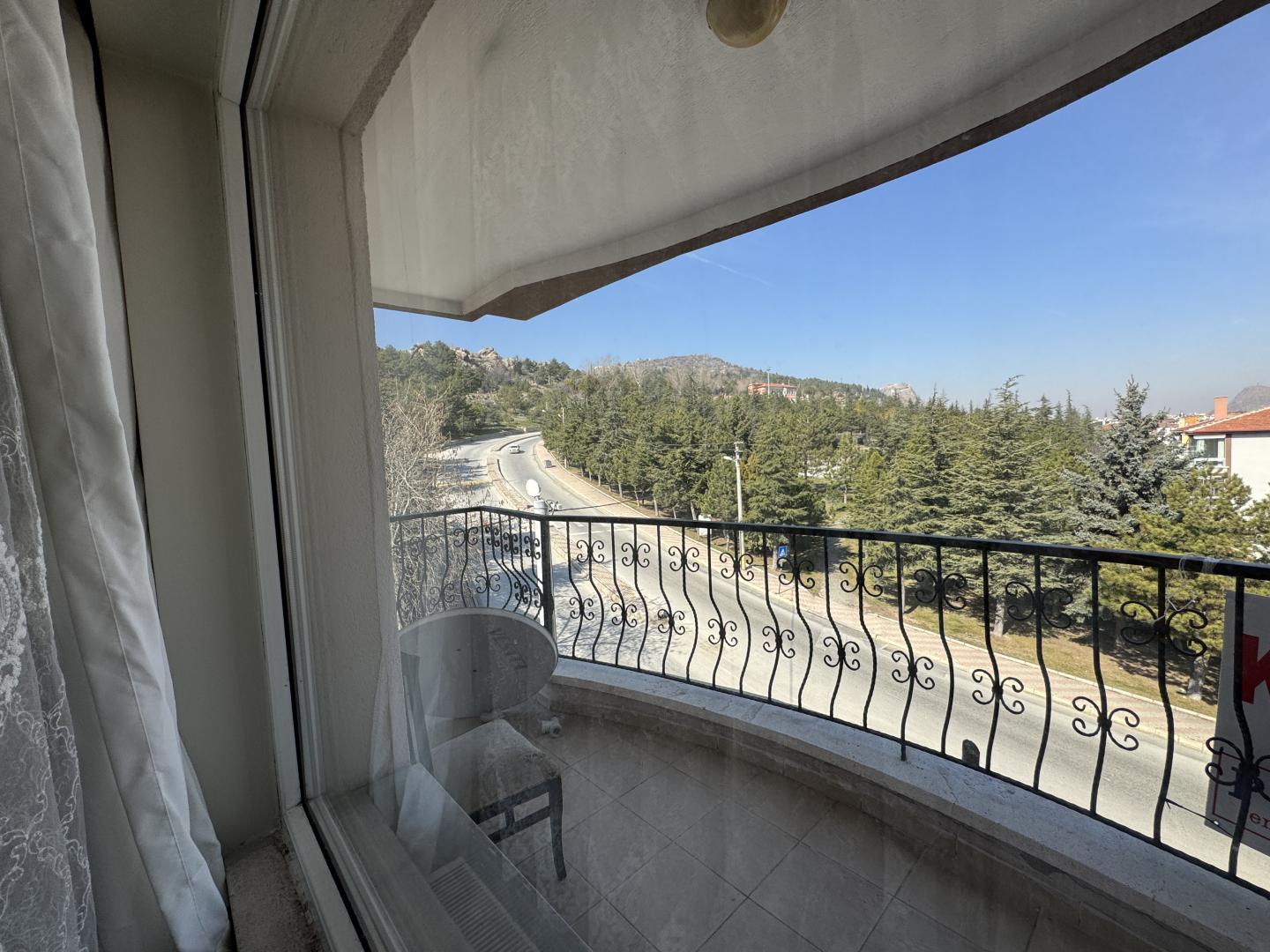 Plaza Emlak'tan Zafer Mahallesi Hıdırlık Yokuşunda Fırsat Satılık Daire - Resim 18