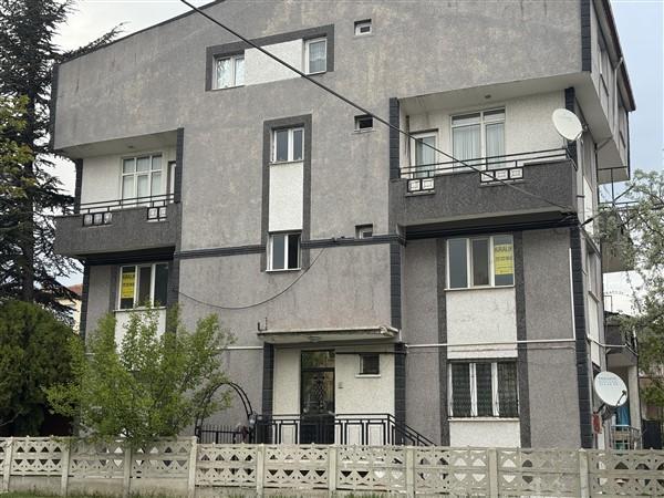Afyon Plaza Emlak'tan Nazmi Saatçi Harbişte Kiralık 3+1 Daire