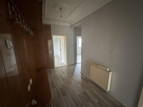 Afyon Plaza Emlak'tan Nazmi Saatçi Harbişte Kiralık 3+1 Daire - Resim 7
