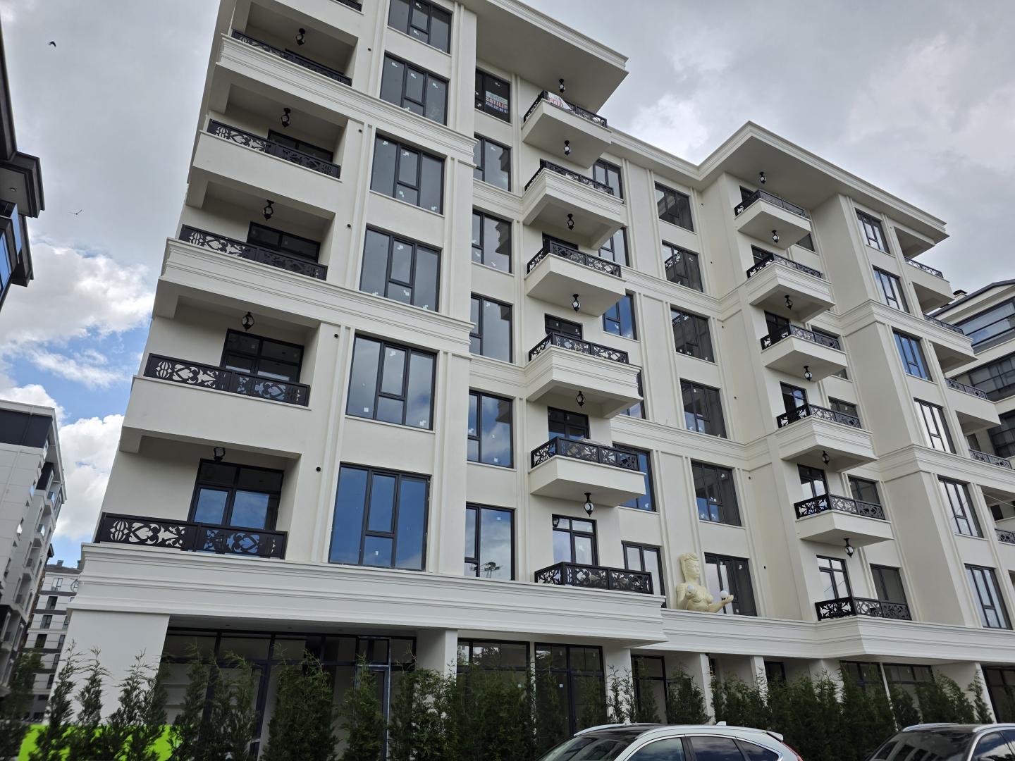 Plaza'dan Güney Cephe Sıfır Ara Kat 2+1 Lüks Rezidans Daire