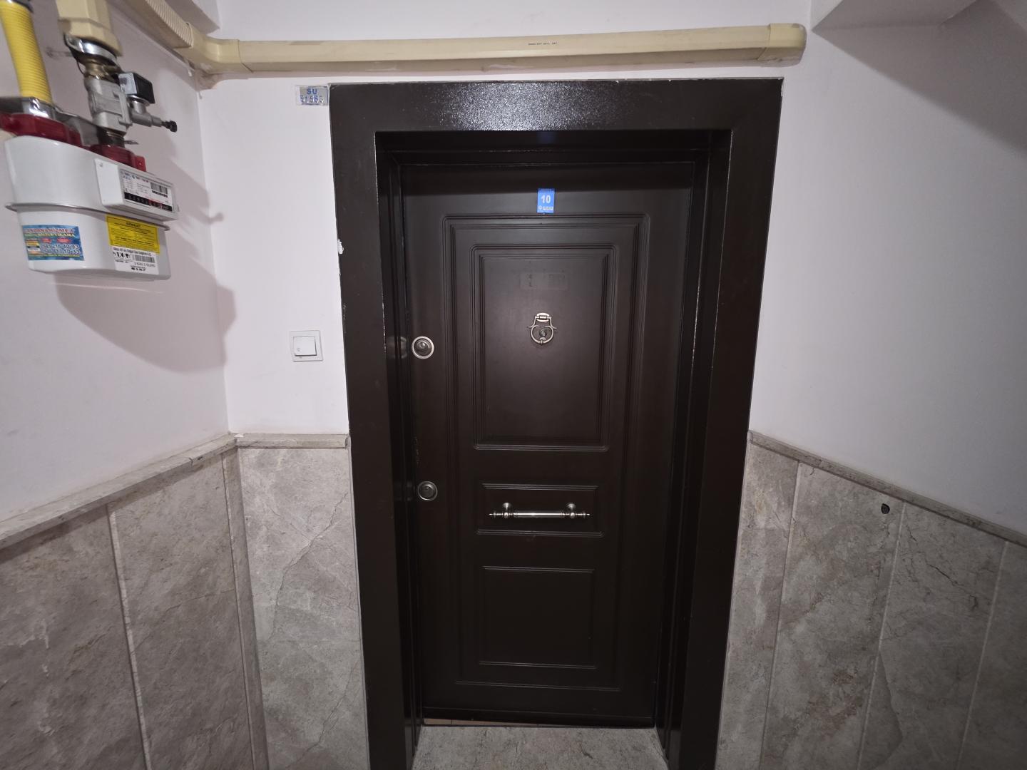 Plaza'dan Kapalı Otoparklı Konforlu Lüks Kiralık 3+1 Daire - Resim 5