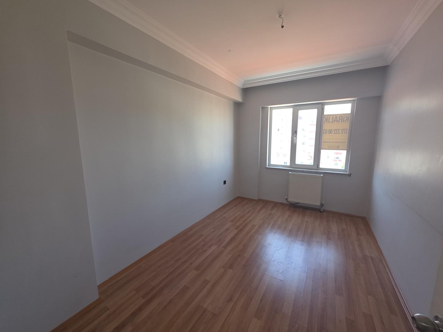 Plaza'dan Kapalı Otoparklı Konforlu Lüks Kiralık 3+1 Daire - Resim 16
