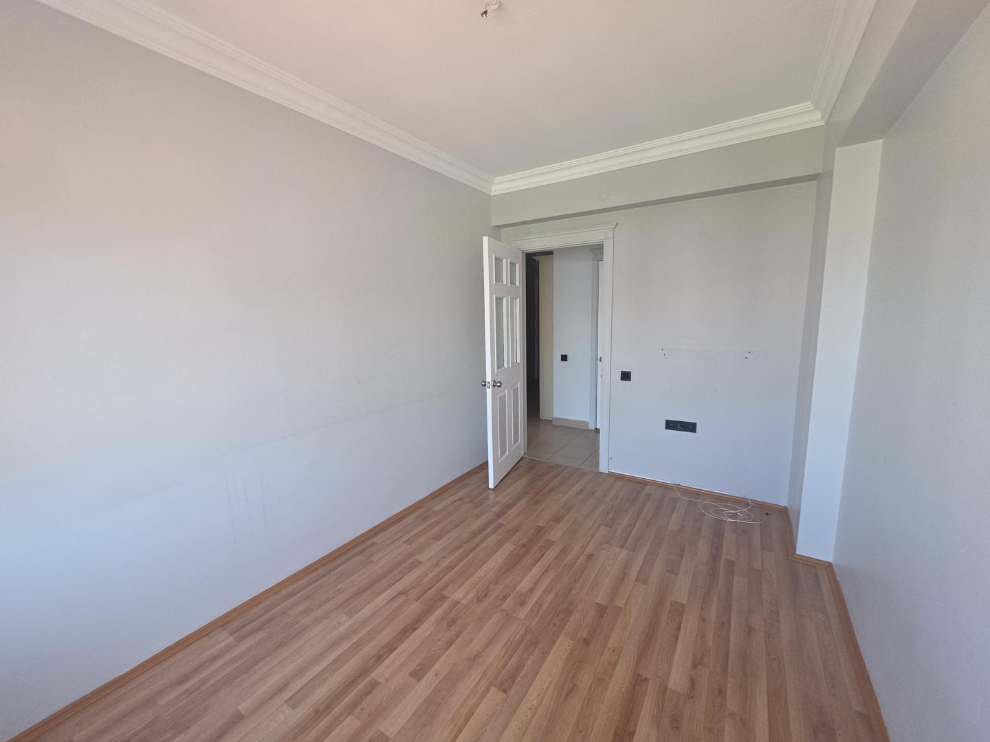 Plaza'dan Kapalı Otoparklı Konforlu Lüks Kiralık 3+1 Daire - Resim 18