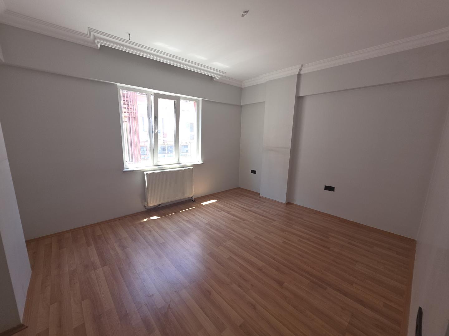 Plaza'dan Kapalı Otoparklı Konforlu Lüks Kiralık 3+1 Daire - Resim 20