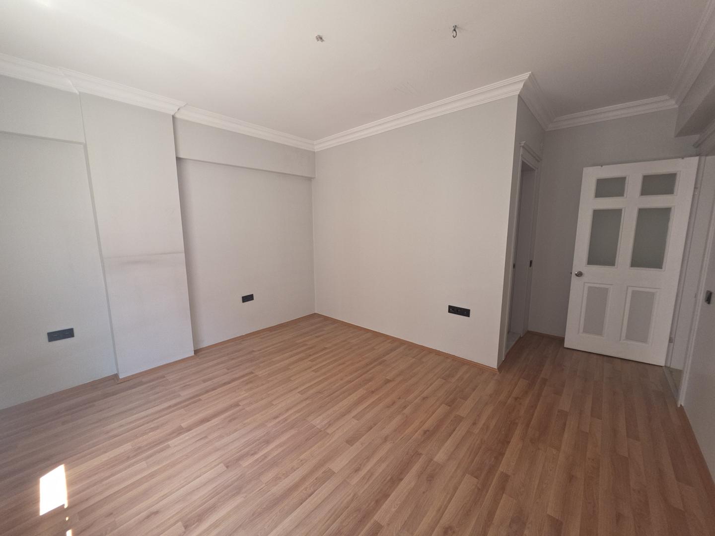 Plaza'dan Kapalı Otoparklı Konforlu Lüks Kiralık 3+1 Daire - Resim 22
