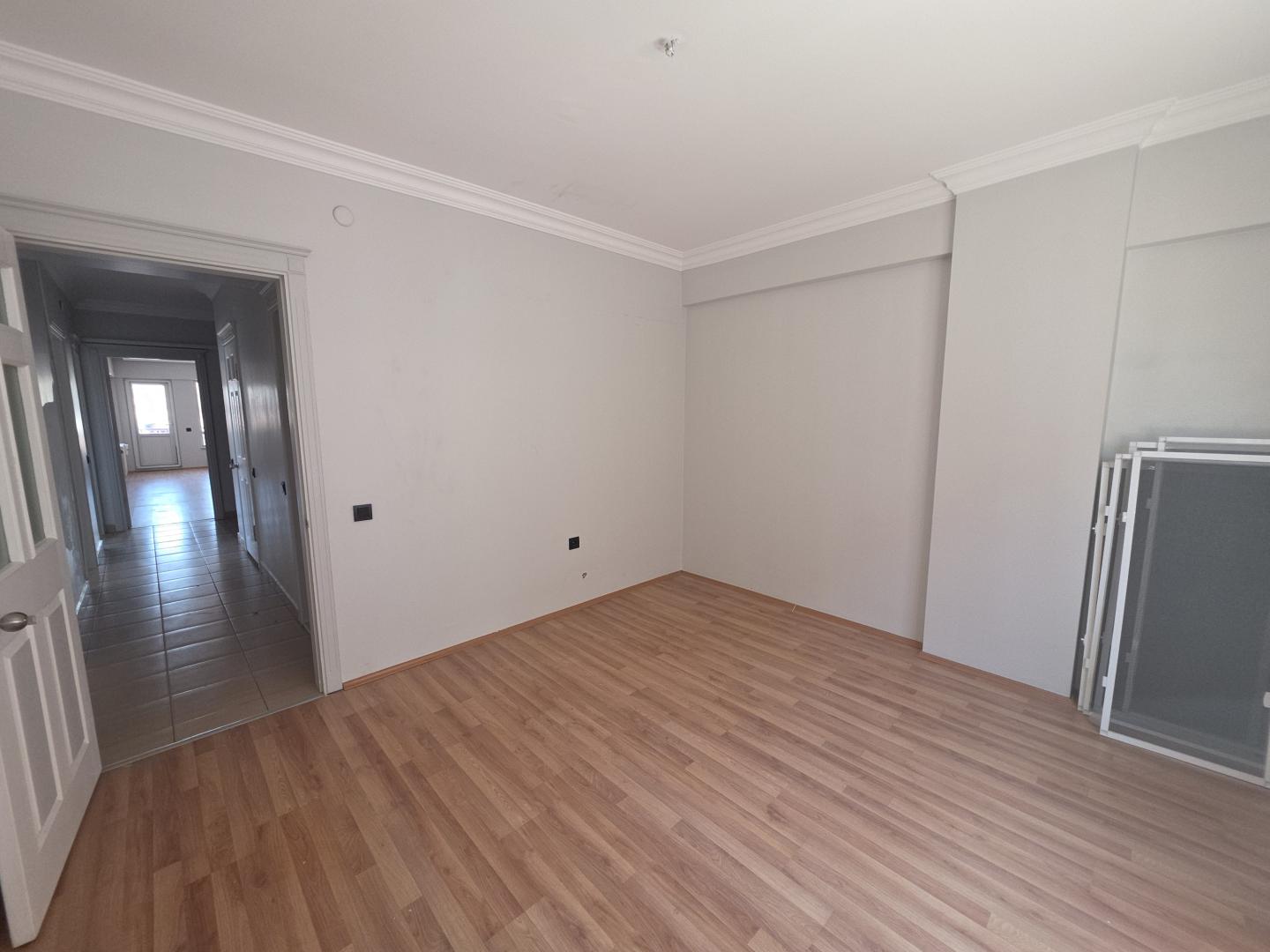 Plaza'dan Kapalı Otoparklı Konforlu Lüks Kiralık 3+1 Daire - Resim 24
