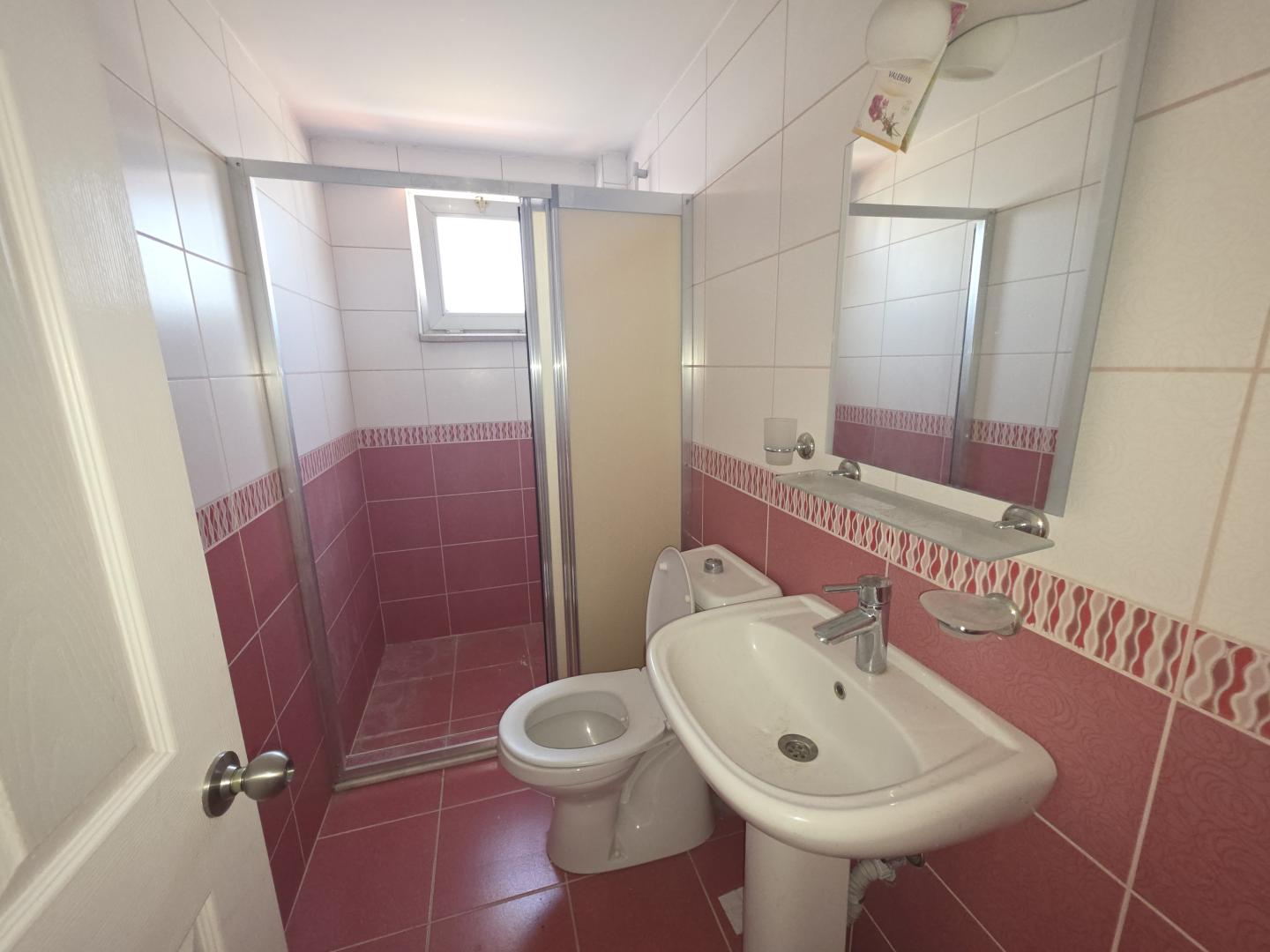 Plaza'dan Kapalı Otoparklı Konforlu Lüks Kiralık 3+1 Daire - Resim 30