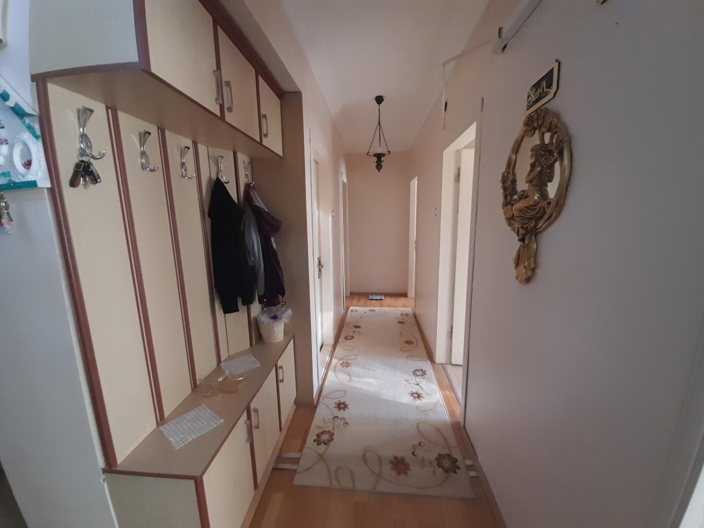 PLAZA EMLAK FATİH MH. BAKIMLI ARAKAT 3+1  SATILIK DAİRE - Resim 6