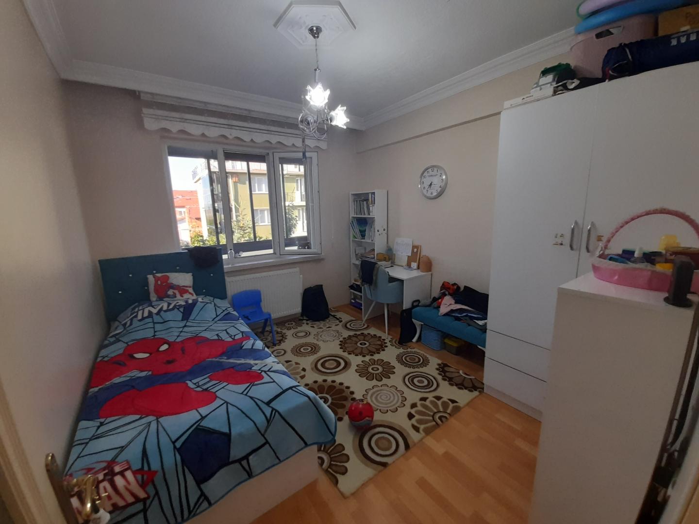 PLAZA EMLAK FATİH MH. BAKIMLI ARAKAT 3+1  SATILIK DAİRE - Resim 9
