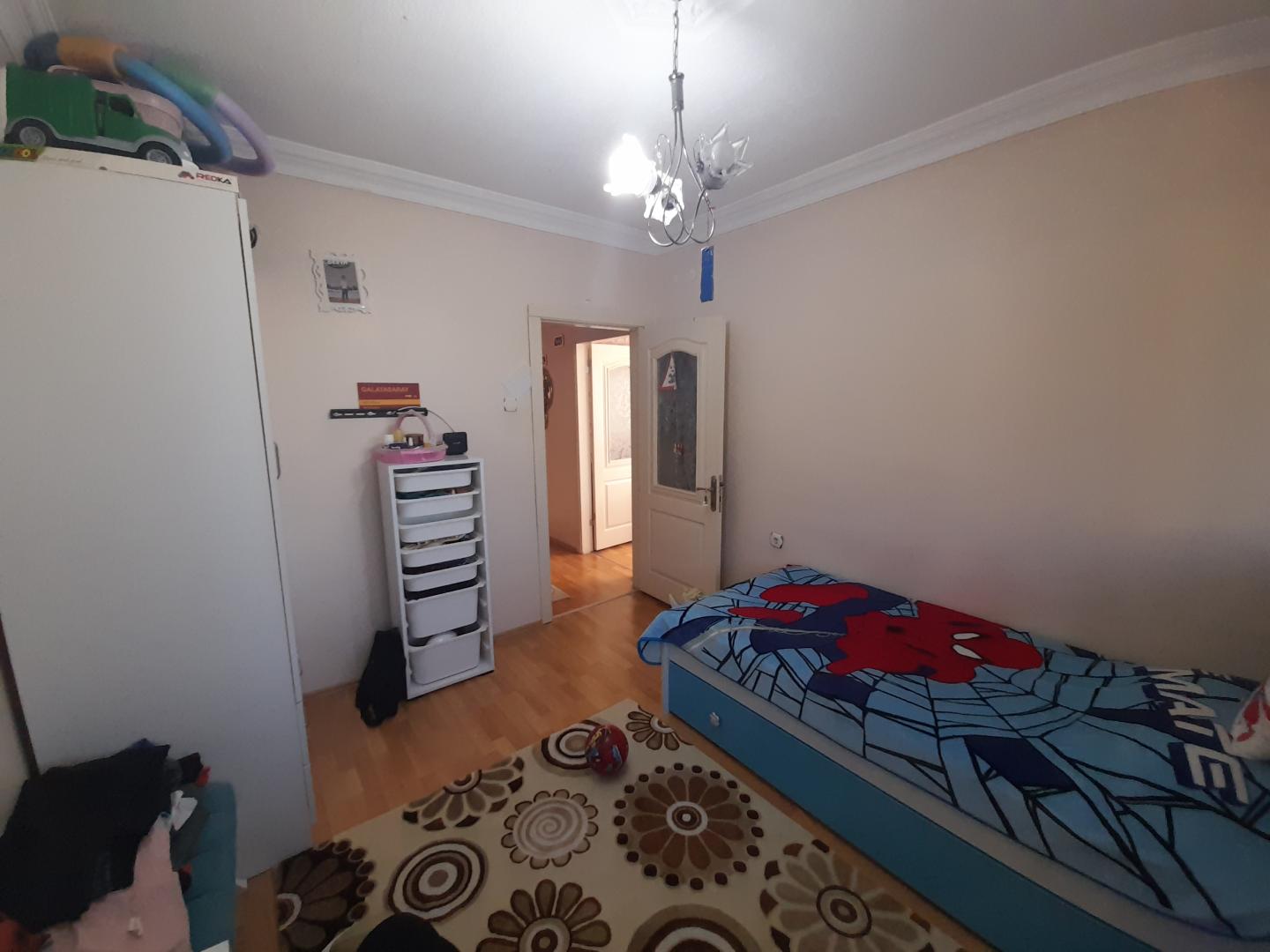 PLAZA EMLAK FATİH MH. BAKIMLI ARAKAT 3+1  SATILIK DAİRE - Resim 10