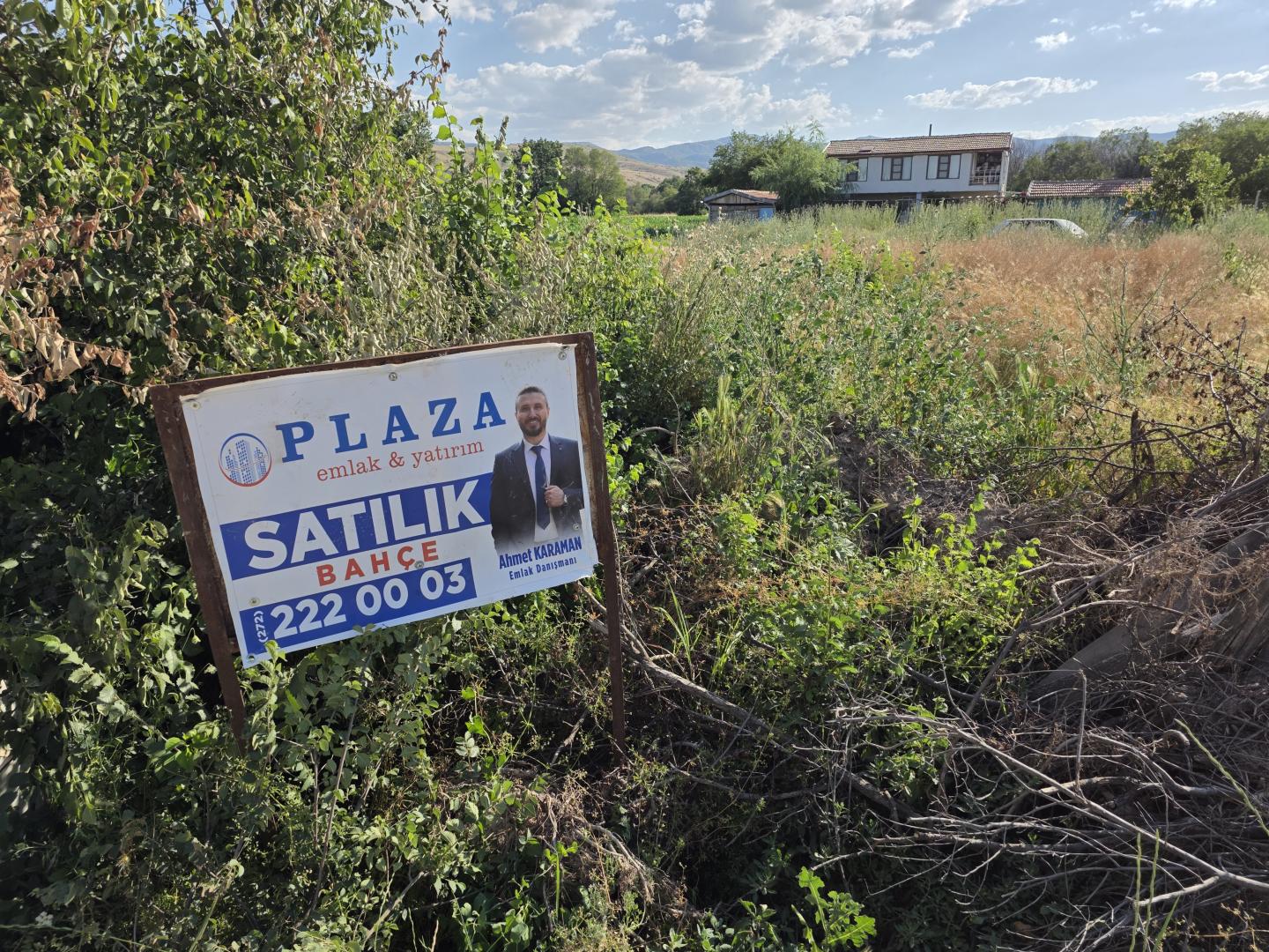 Plaza'dan Salar'da Yolu ve Elektriği Olan Köşe Fırsat Bahçe - Resim 10