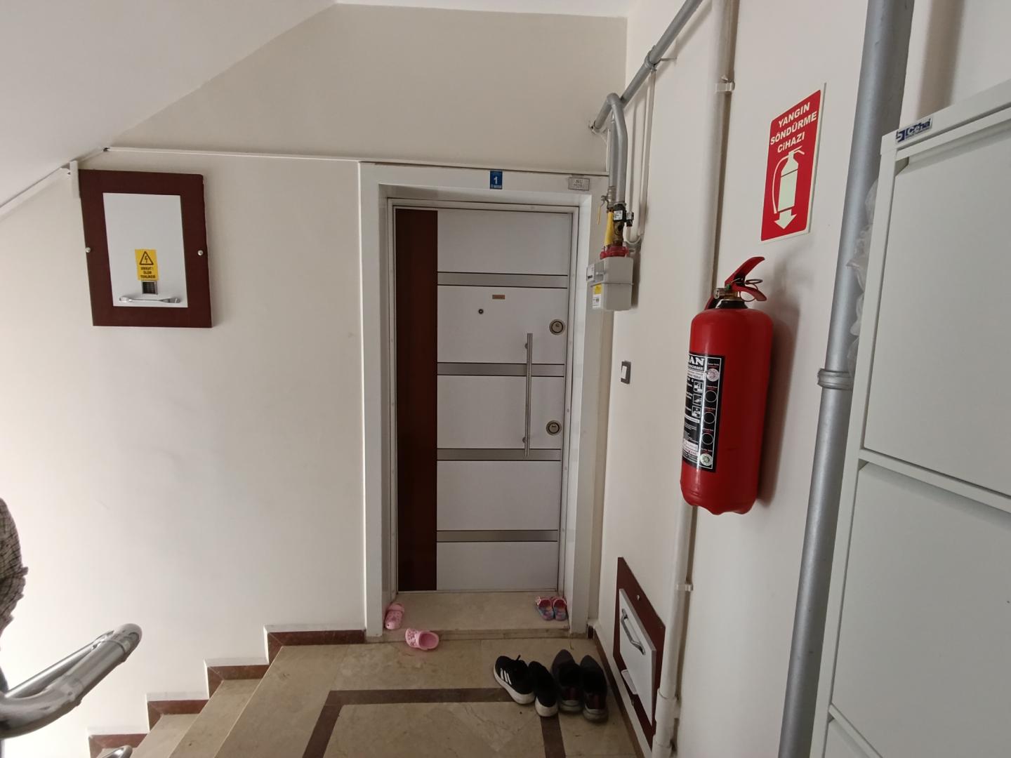 Plaza'dan Kiralık Ankastreli,Güney Cephe,Otoparklı,Kilerli 3+1 - Resim 5