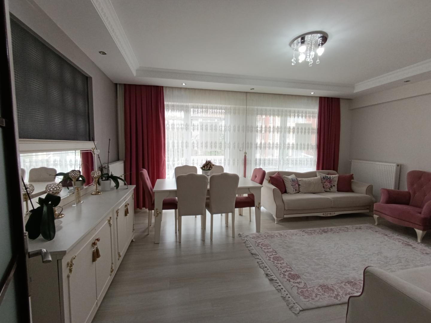 Plaza'dan Kiralık Ankastreli,Güney Cephe,Otoparklı,Kilerli 3+1 - Resim 9