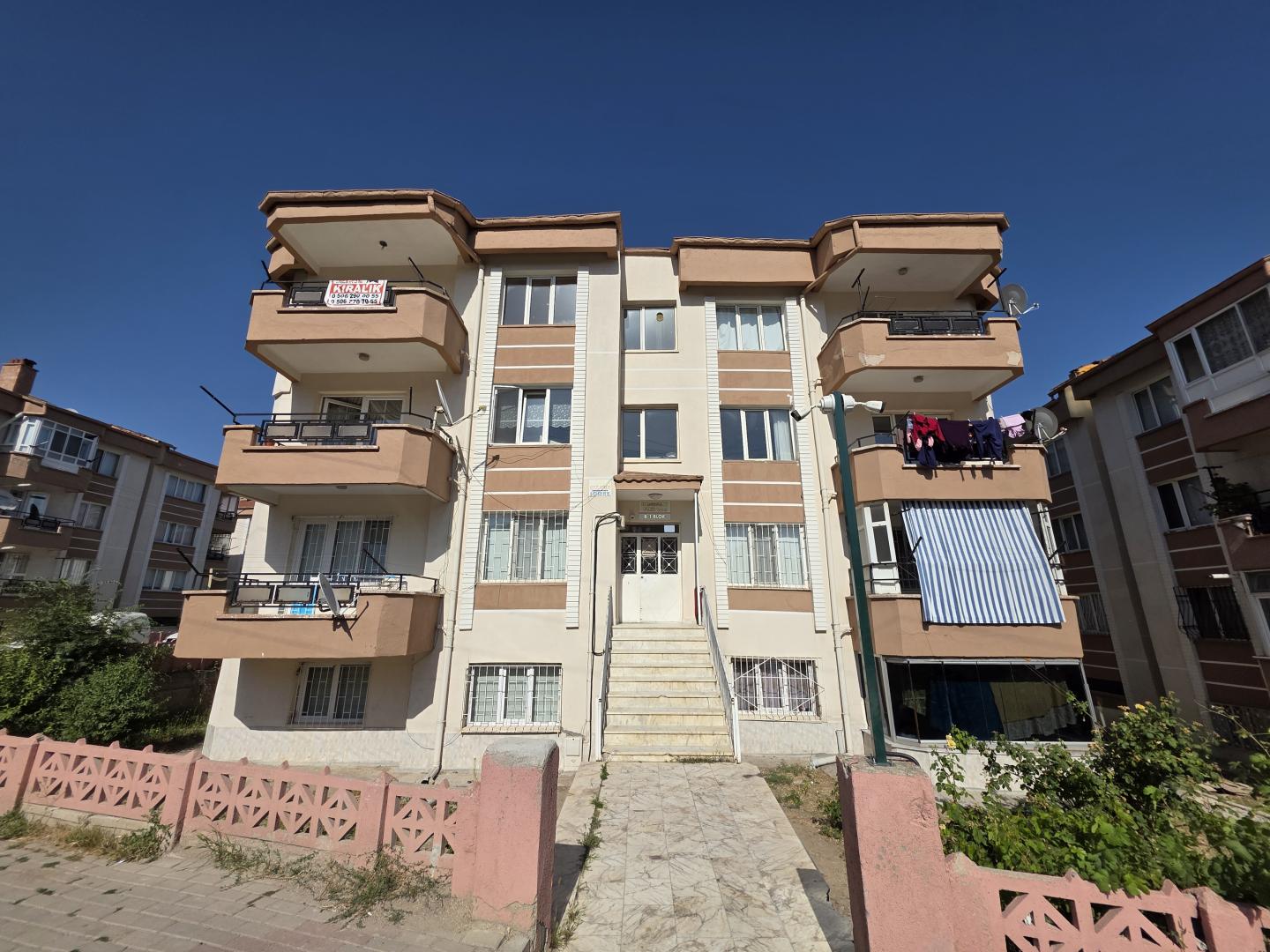 Plaza'dan Mareşal Prestijli Konumda AraKat Fırsat 3+1 Satılık