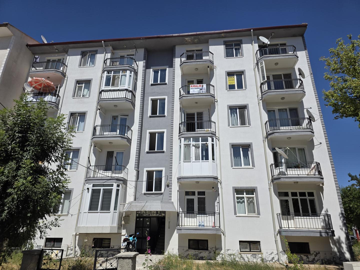 Plaza'dan Perşembe Pazarı Yakını AraKat Güney Cephe Eşyasız